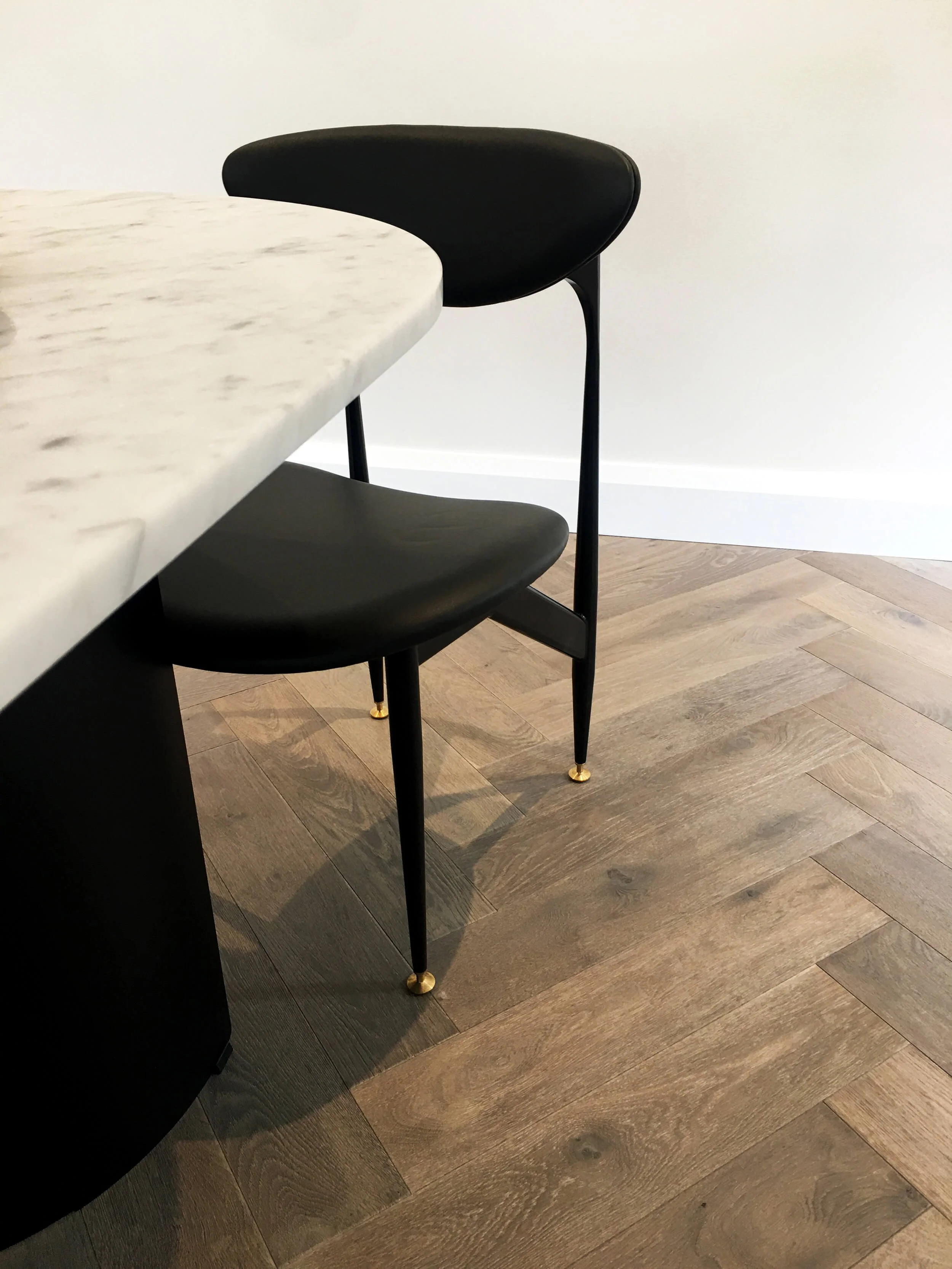 brighton-dining-room-interior-design-featherston-chair.JPG