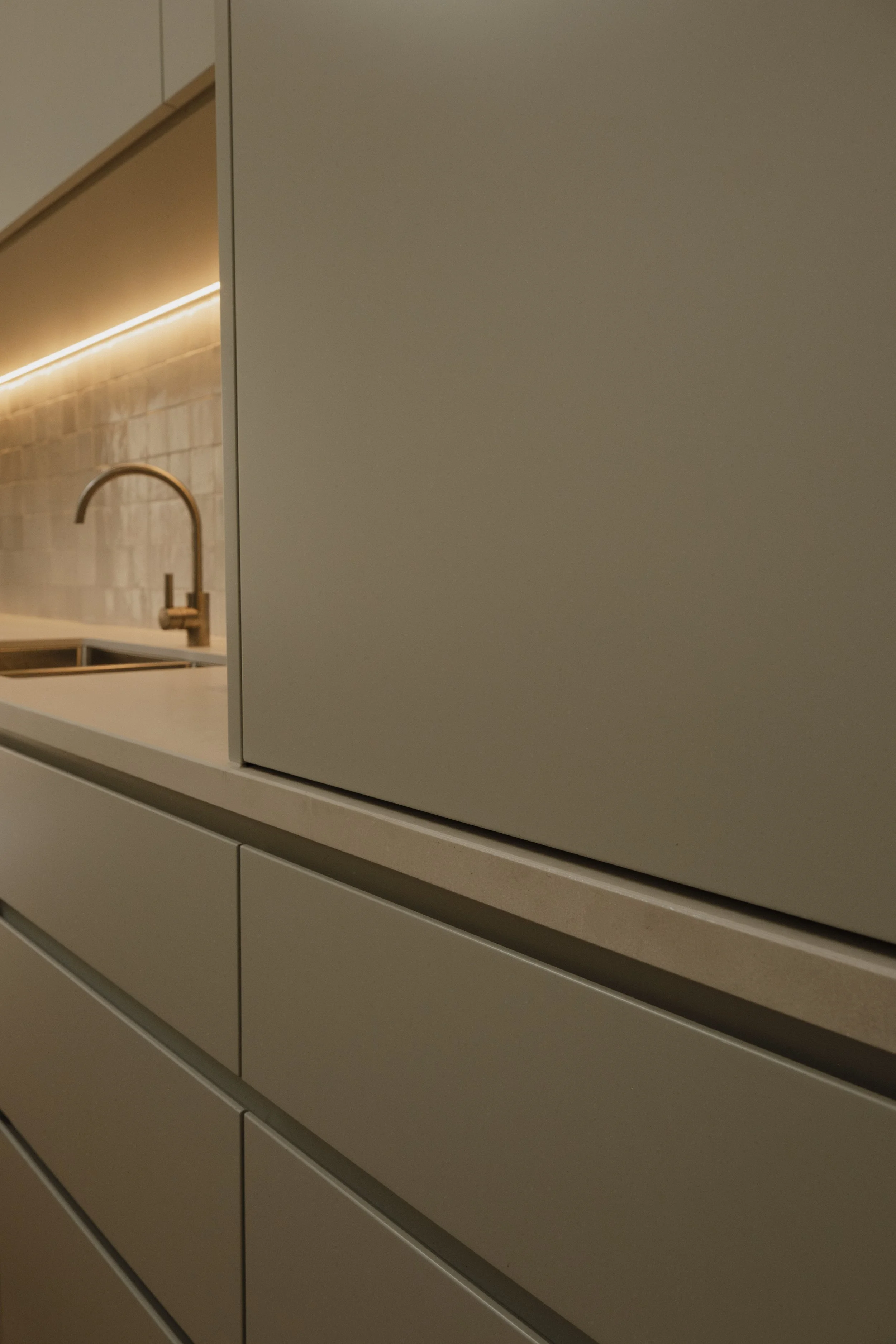 kew-kitchen-stone-interior-design.jpg