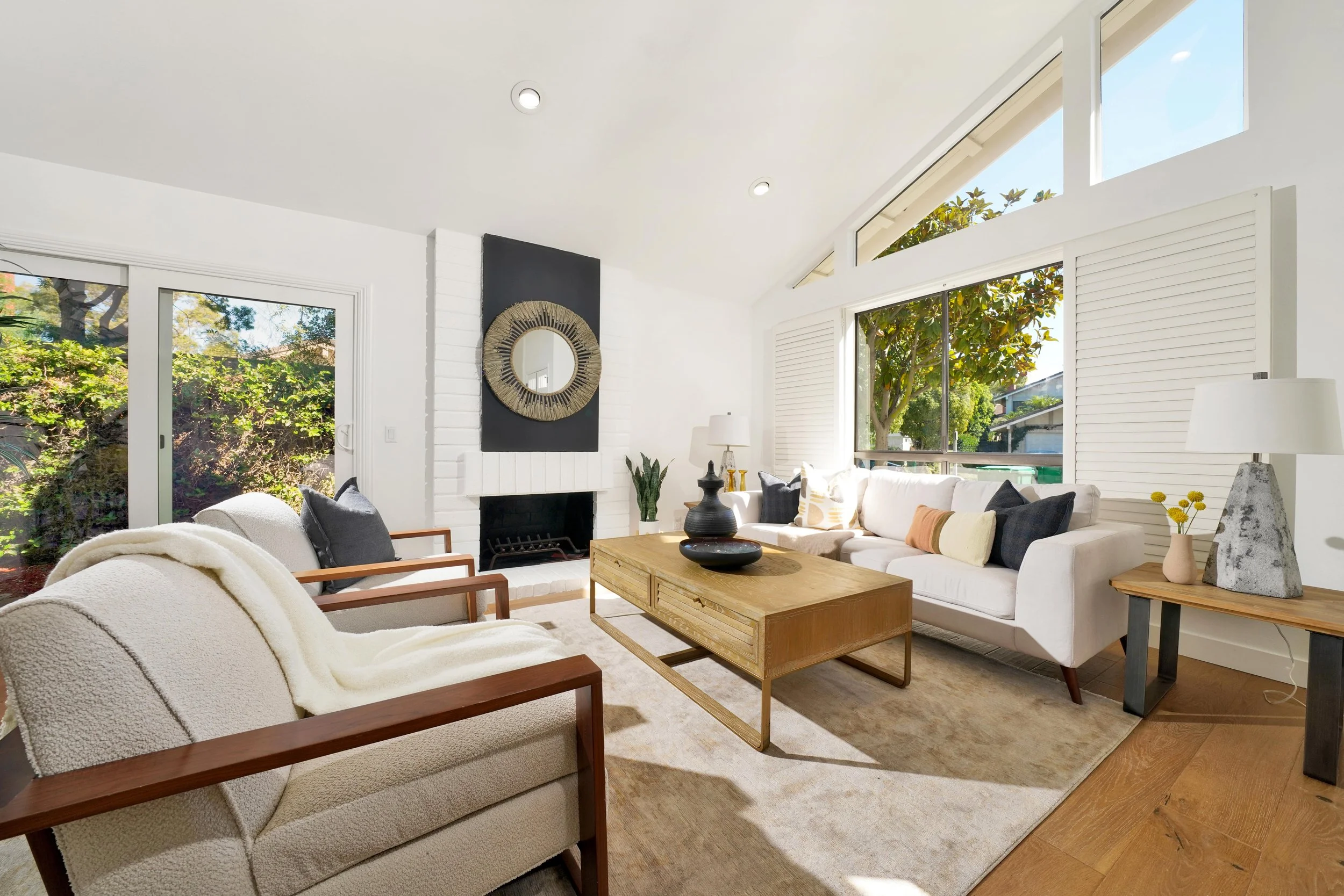 IM100350 (2)-min.jpg