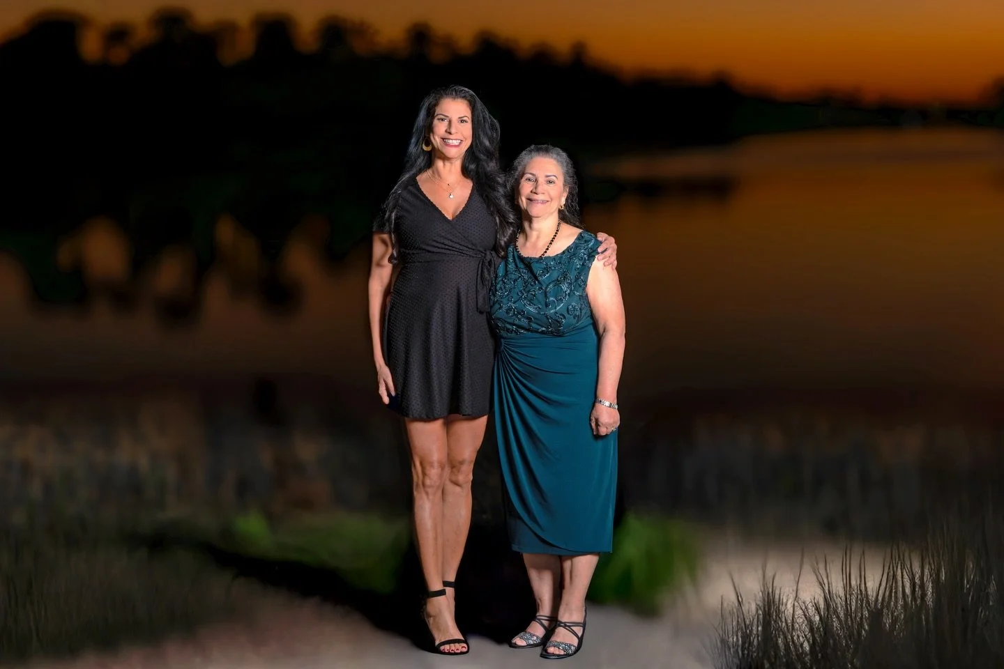 One of my favorite portraits of a mother and daughter, during a family photoshoot at sunset hour 🌅. Life is about generations, and it is important to cherish that, in every way possible.
