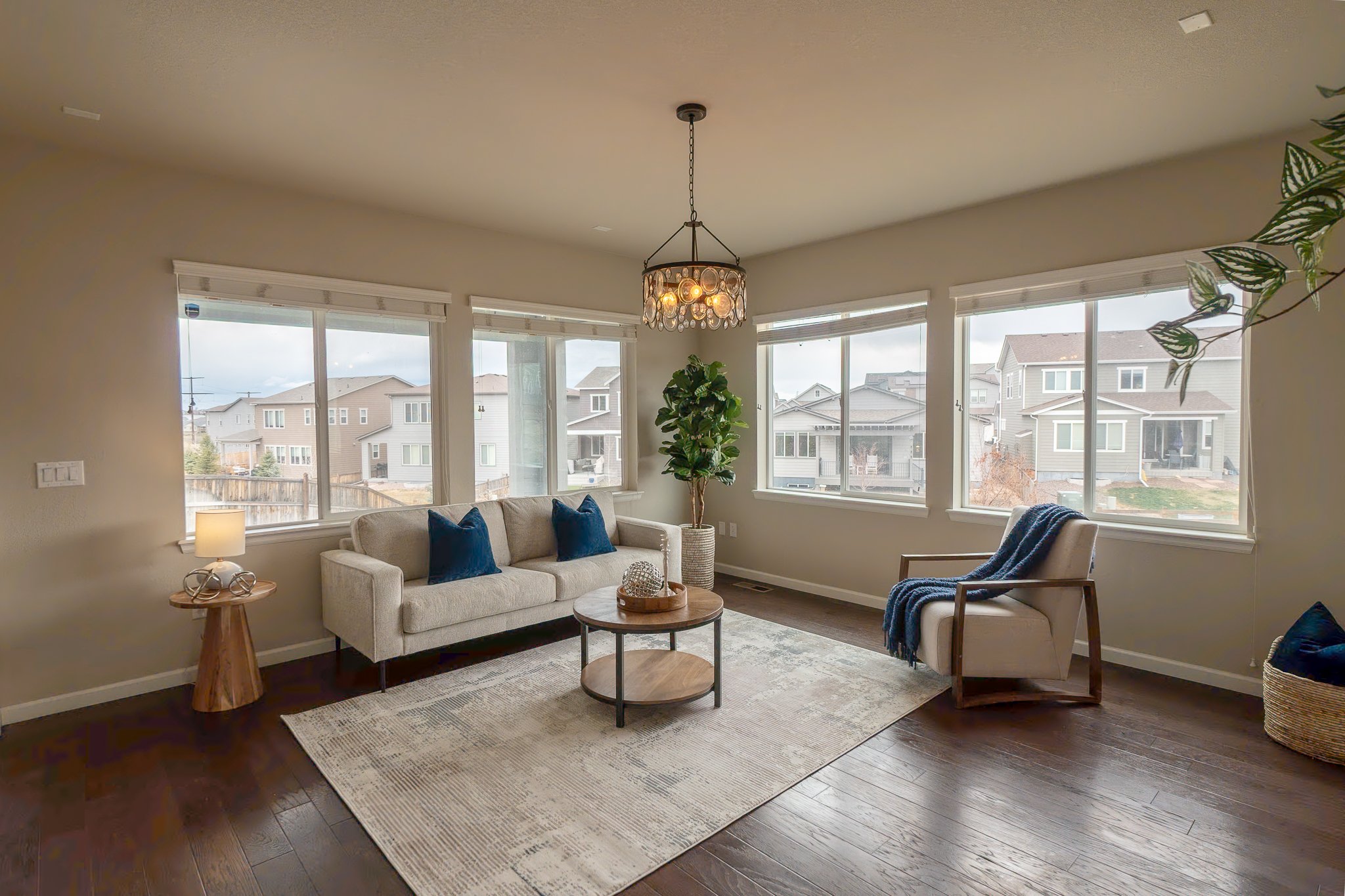 Living Room 2.jpg