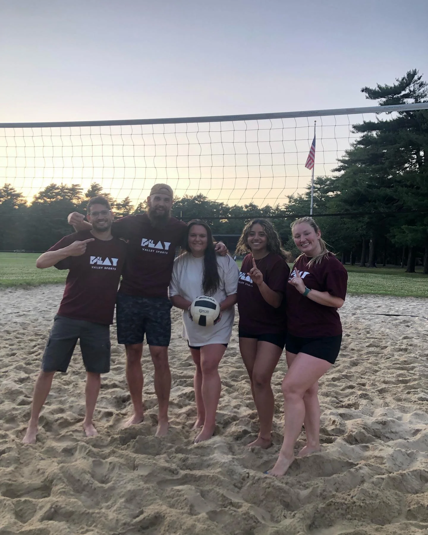 Congrats to the spring 2024 (returning!) beach volleyball champs Symmetrical Set &amp; Acute Spike 👏🏼🏆and 2nd place Quilombo!