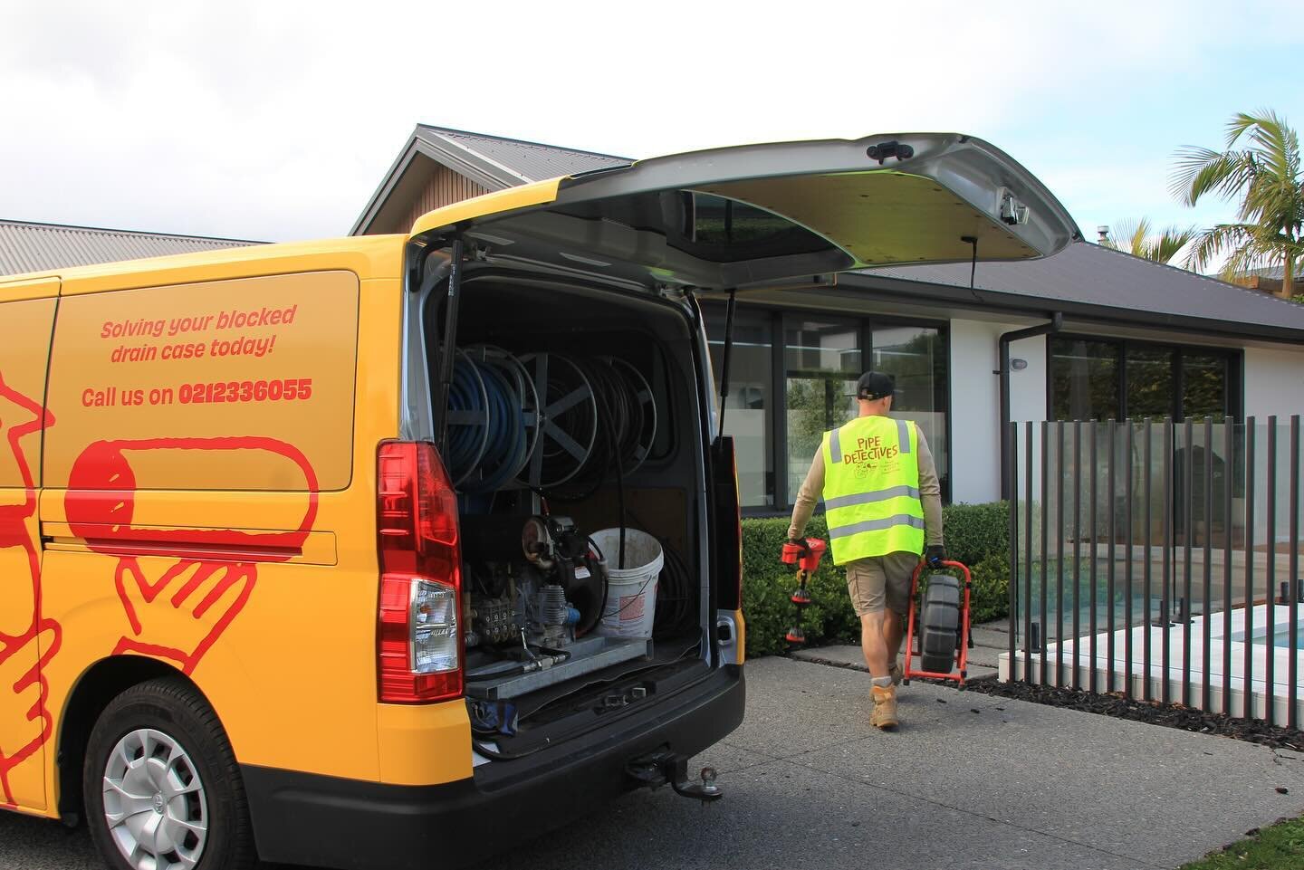 Drains not flowing as they should? Call our efficient team to take a look, we are committed to getting to the bottom of your blocked drain mystery 🔮

@pipedetectives #pipedetectives #drainunblockingtauranga