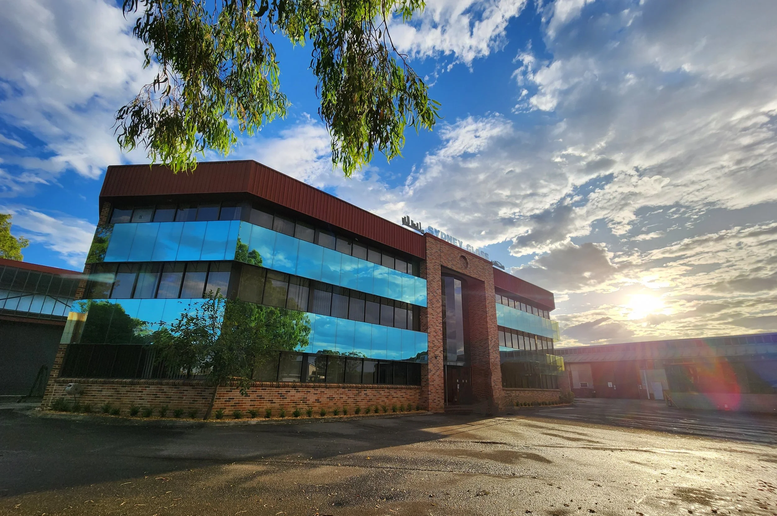 buiilding side on no awning.jpg