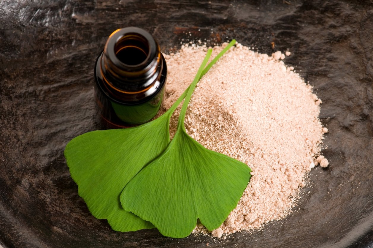Ginkgo biloba extract and essential oil