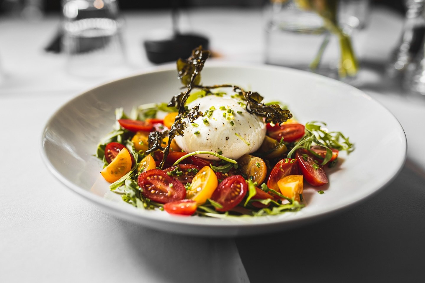 Bright, colourful &amp; bursting with flavour. We work hard to source the freshest ingredients, ensuring quality is met with taste satisfaction 🙌🏽

#samo #samolimassol #burrata #tomatoes #cherrytomatoes #foodies #foodlover #limassol #cyprus #cyprus