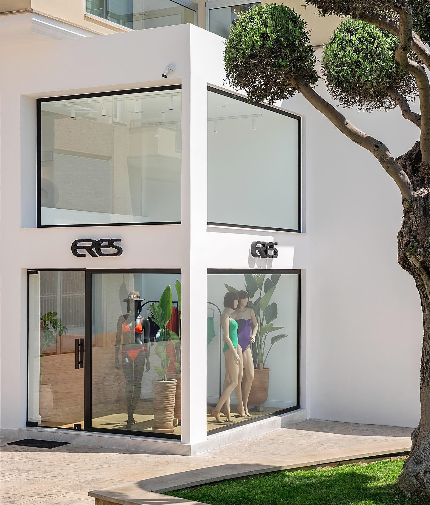 As we officially open the doors to the new @ERES Flagship store in Cyprus, we gratefully welcome you to discover the new collection and sophisticated pieces that lie within the French labels presence. 

Find ERES located next to our Splash Boutiques 