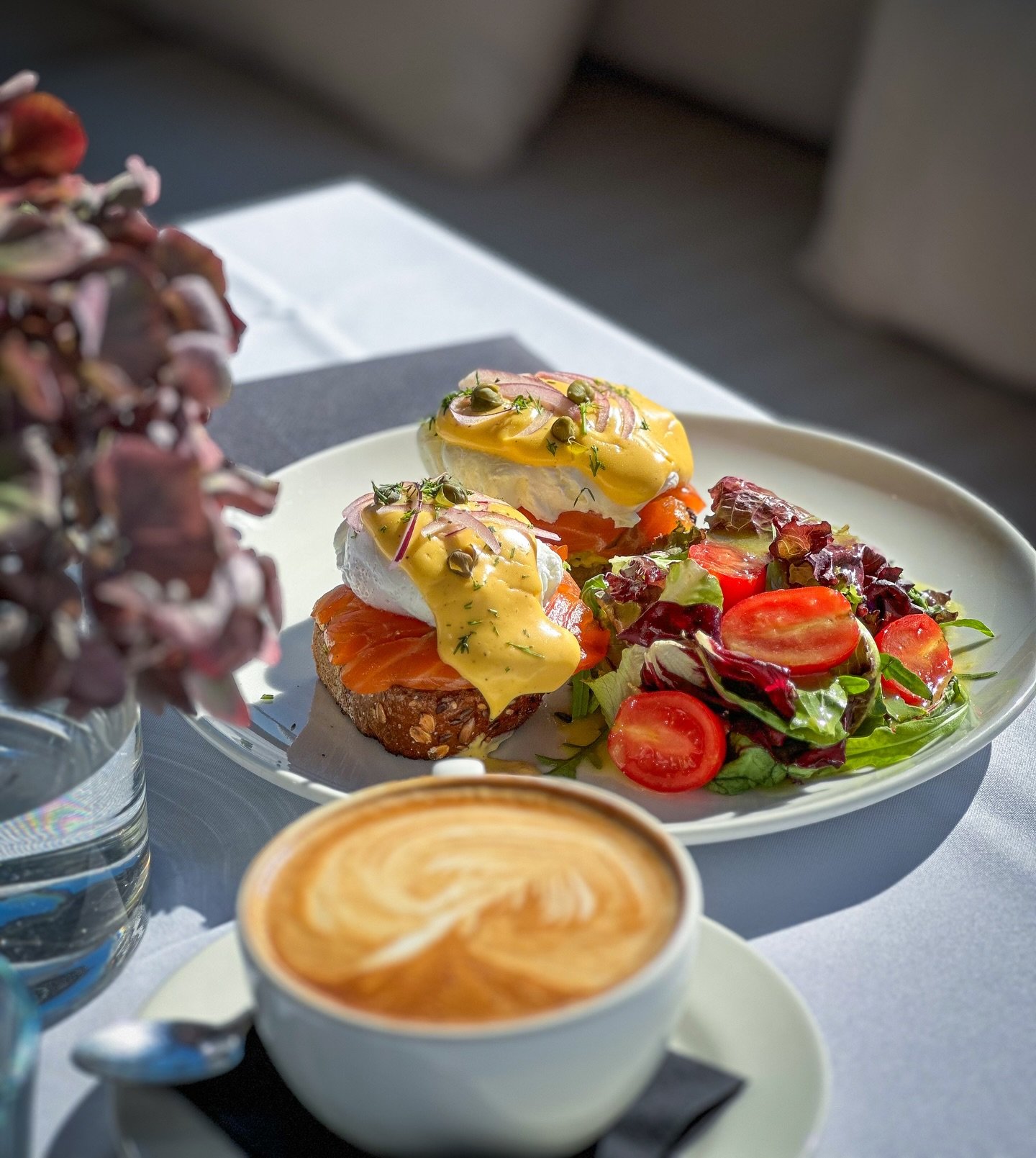 Name a better breakfast duo on the weekend? Salmon Poached Eggs alongside a hearty coffee is a morning winner for us 🙌🏼

Make your weekend reservation now with us to kick back, dine and enjoy ✔️ 

#SamoLimassol #Samo #Limassol #Eggs #Coffee #Mornin