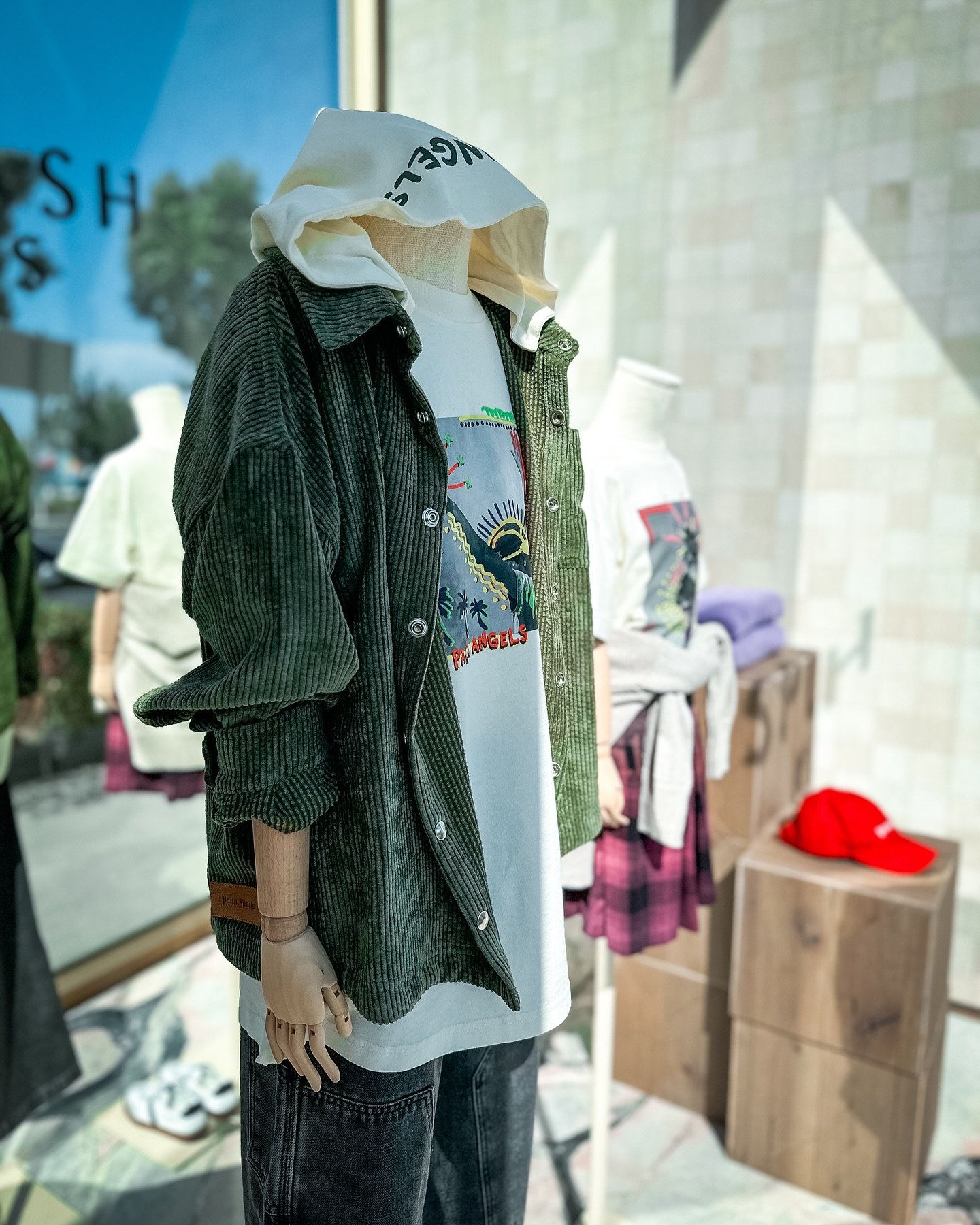 Getting into the Autumn groove with Palm Angels kids🌴 Shop Splash Kids new season trends in store now! 

#PalmAngels #PalmAngelsKids #SplashKids #DesignerKids #Kidswear #KidsFashion