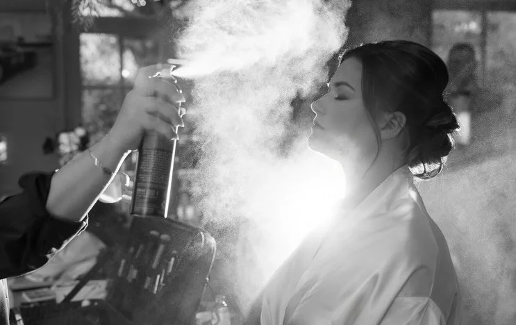 Bruidsmake-up is meer dan mooi zijn.
Het is rust, vertrouwen en stralen op het moment dat alles samenkomt. 🤍✨

Bij Ciris Beauty Clinic is bruidsmake-up een passie die ik met veel liefde blijf doen,
Vandaag ligt onze focus vooral op medische huidverb