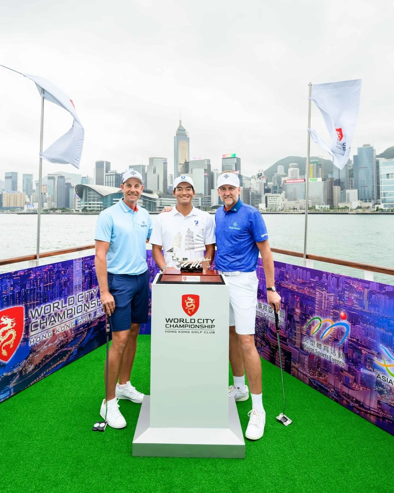 World-class golf swings into the city