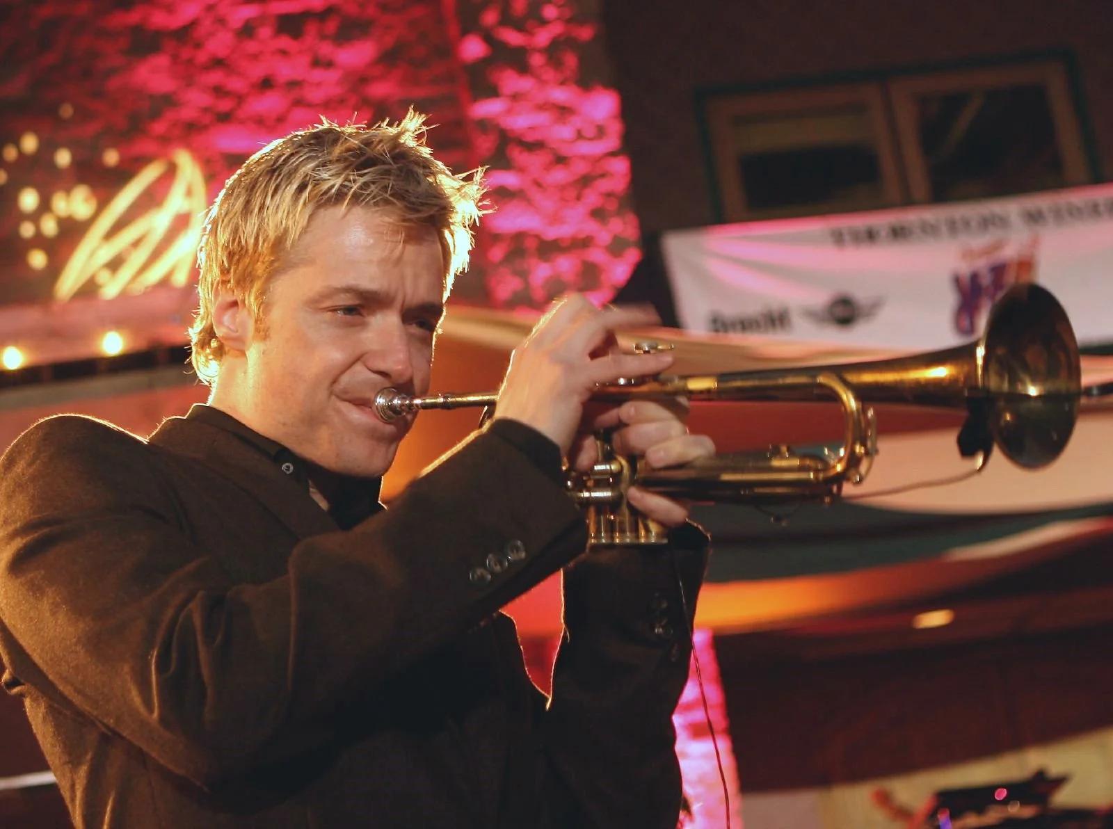 Chris_Botti_at_Thorton_Winery_2006_retouched.jpg