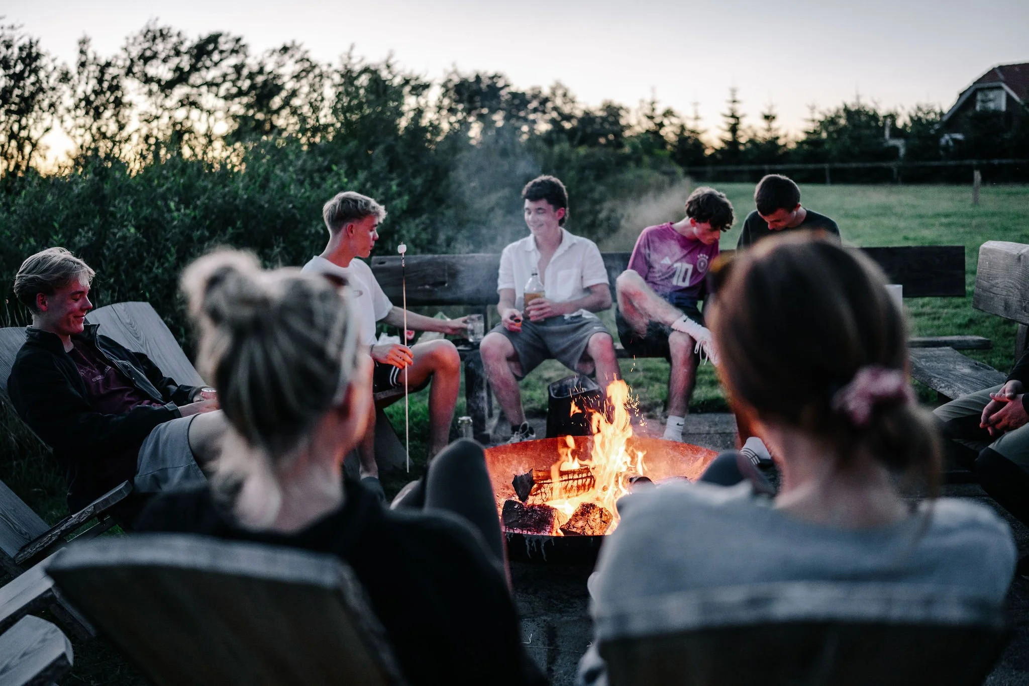 Lagerfeuer am Hygge Lake – Slow Camping in Dänemark