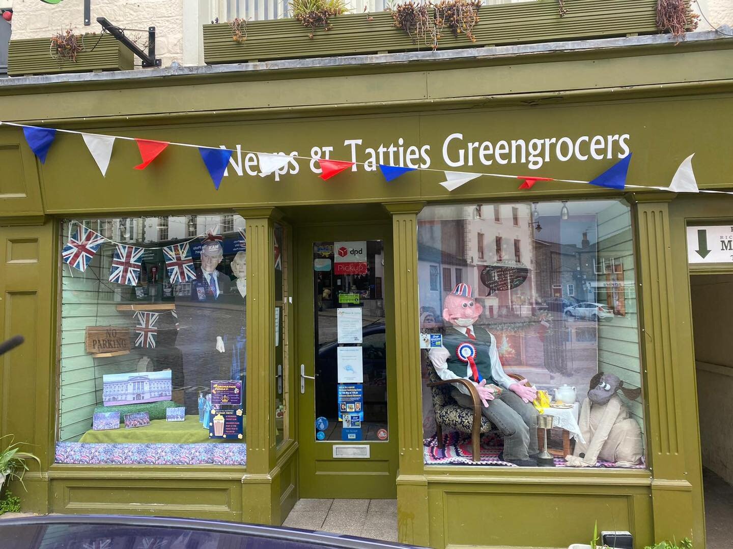 👑 Coronation Day! 👑 
The Coronation of King Charles III- 6th May 2023
Enjoy your day, however you spend it! 🩷👑
#richmondnorthyorkshire #supportinglocalbusinesses #itsfromneeps #coronation #coronationweekend