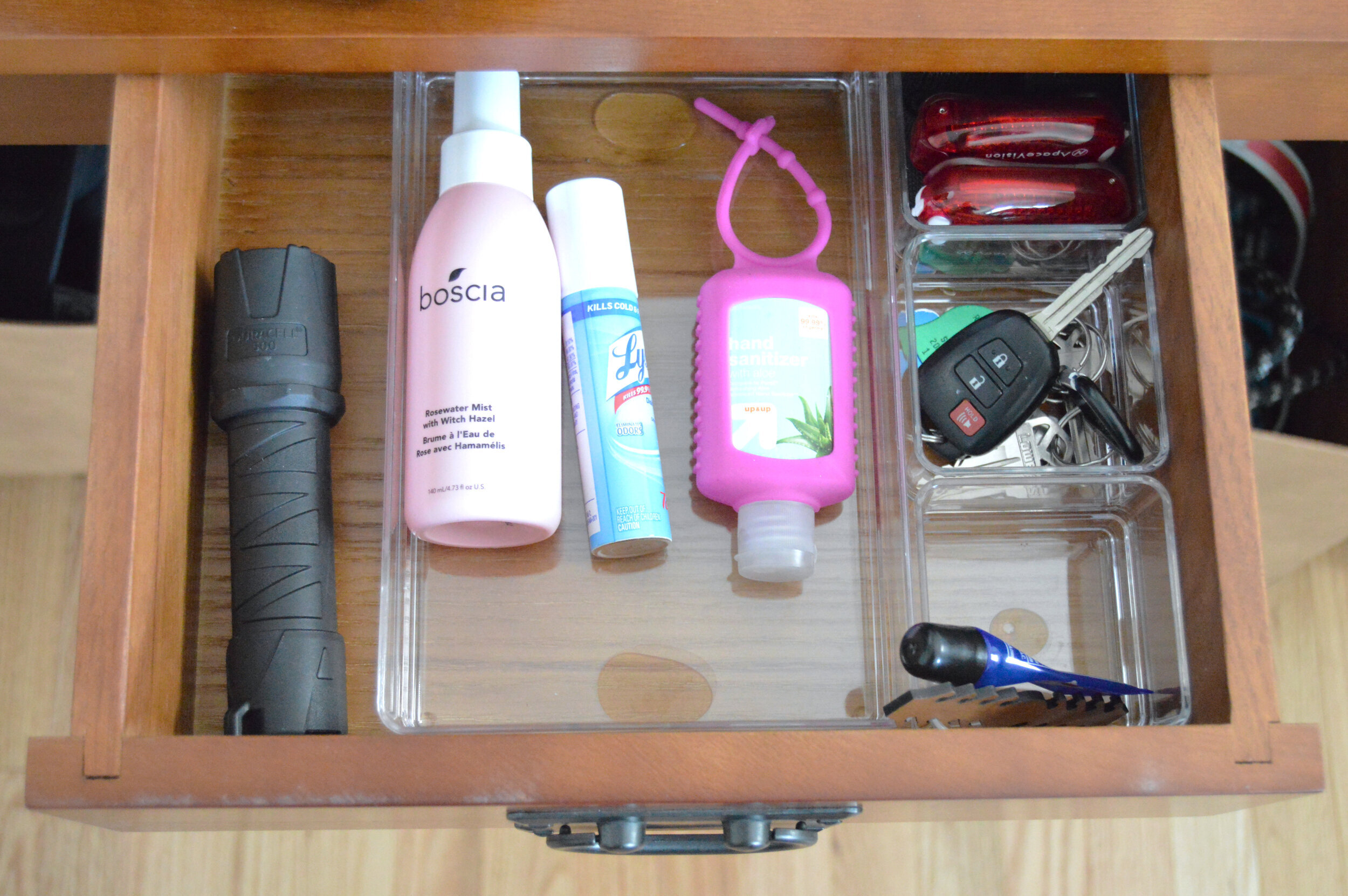 How to Keep Drawer Organizers from Sliding with Museum Gel - Lemons,  Lavender, & Laundry