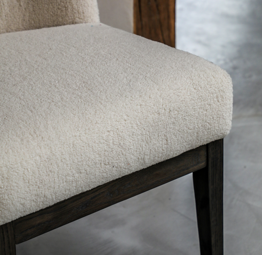 bardfield chair vanilla 2.png