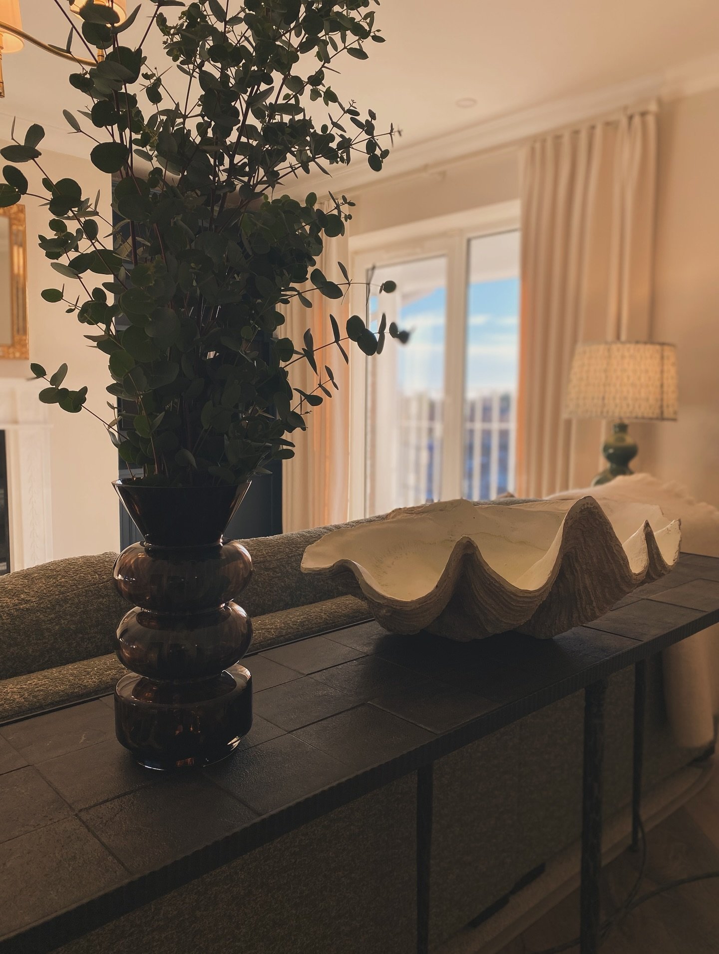 Ballsbridge Apartment 🤎
Designed to be read in layers. Calm compositions, refined details, and timeless approach to living. 

Project name: Sweepstakes Apartment 
Location: Dublin 
Conceived, designed, and delivered by Interiors Atelier 

#interiors