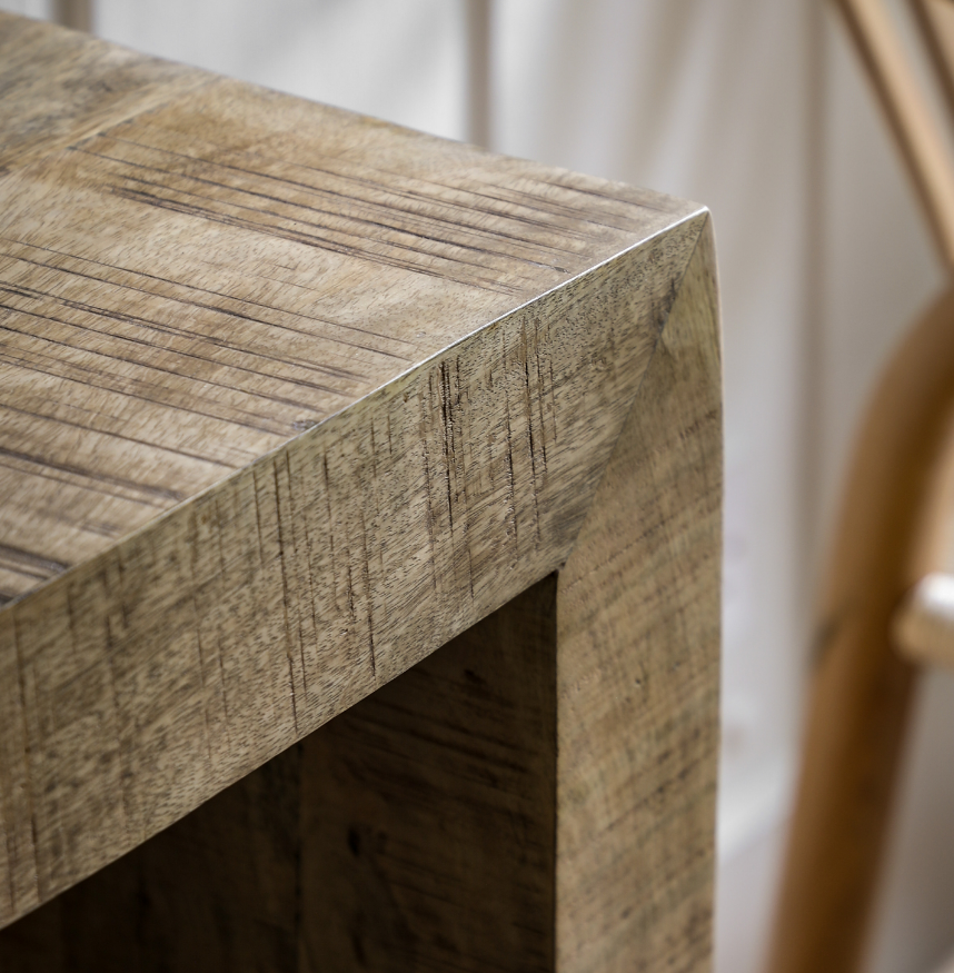 Iowa console natural 2.png