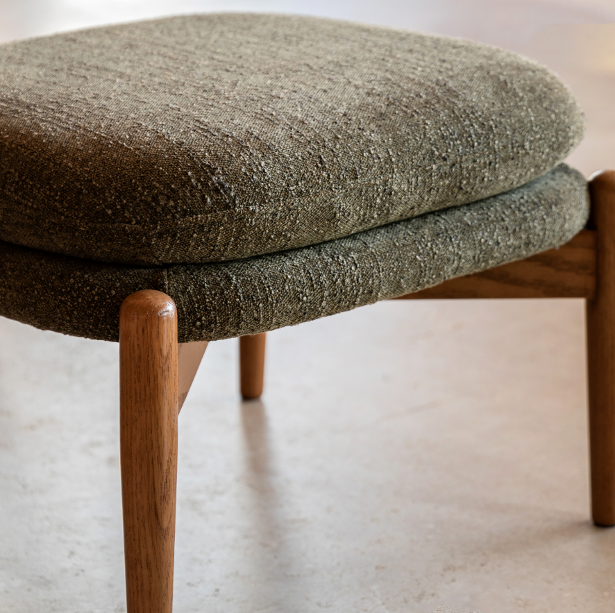 Datsun footstool green boucle 3.png