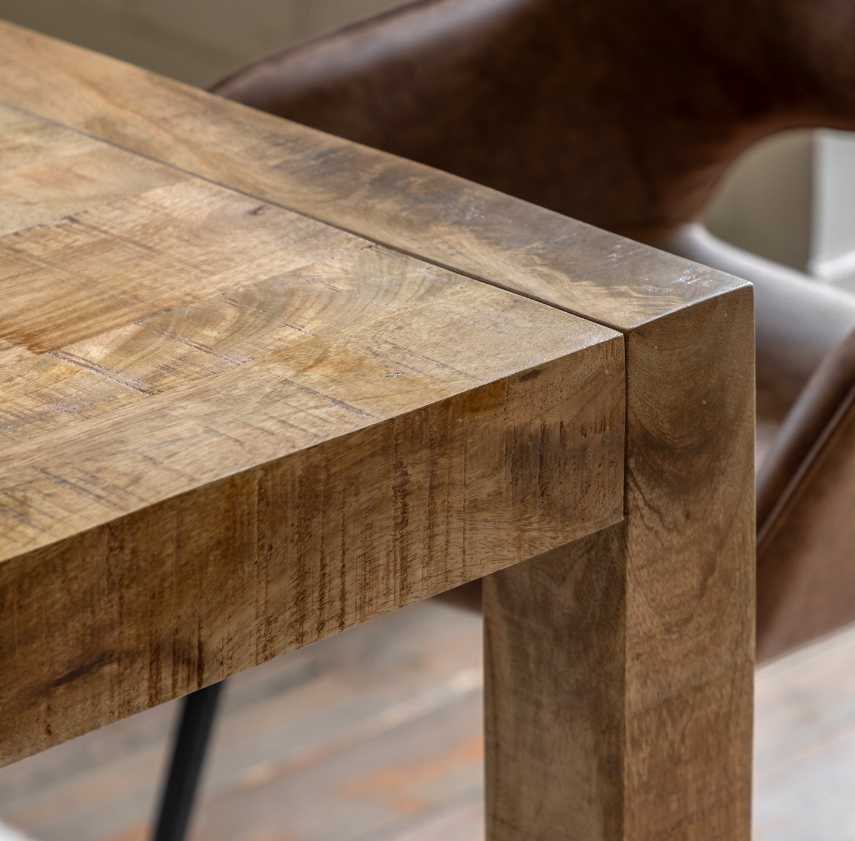 Iowa dining table natural 2.png