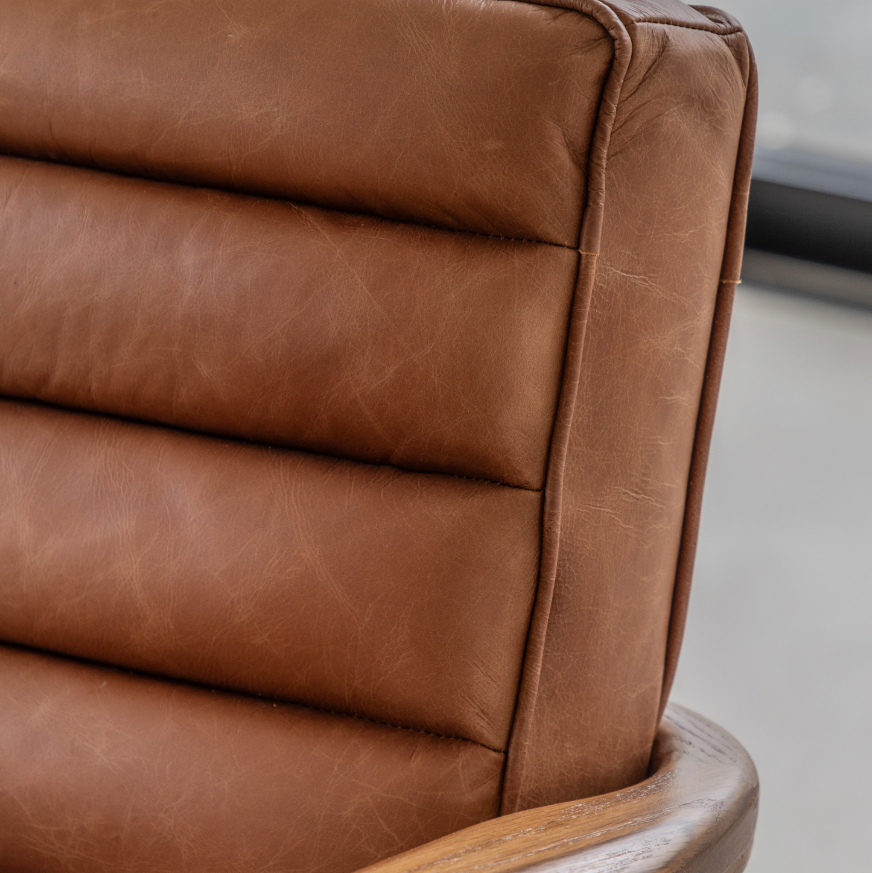 Datsun armchair vitnage brown leather 2.png