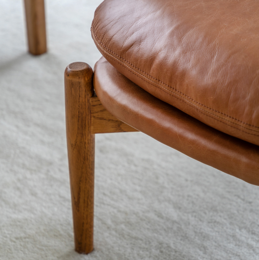 Datsun footstool brown antique 3.png