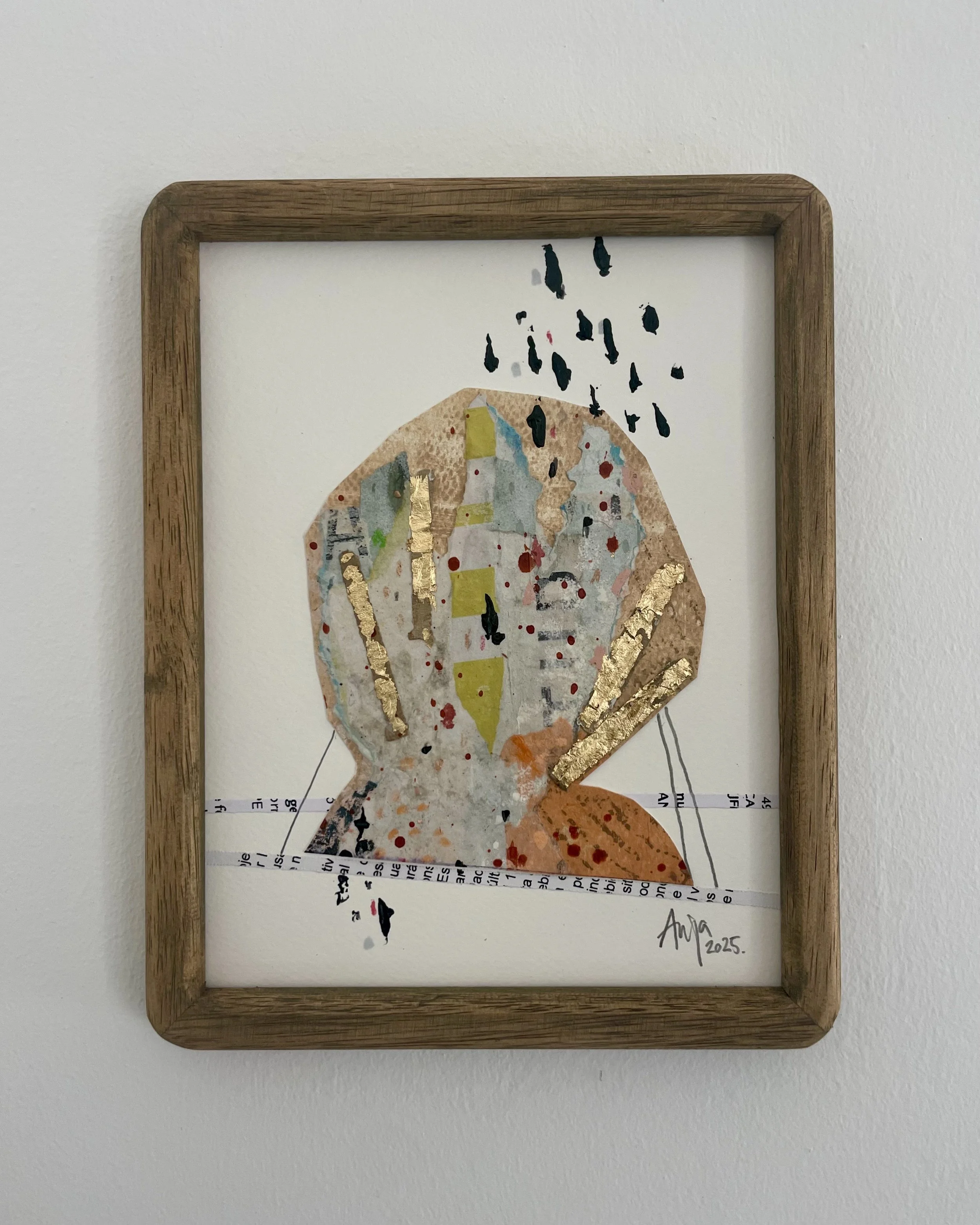 "Equilibrium" paper collage, 19x24 cm. 2025. Price: 250€