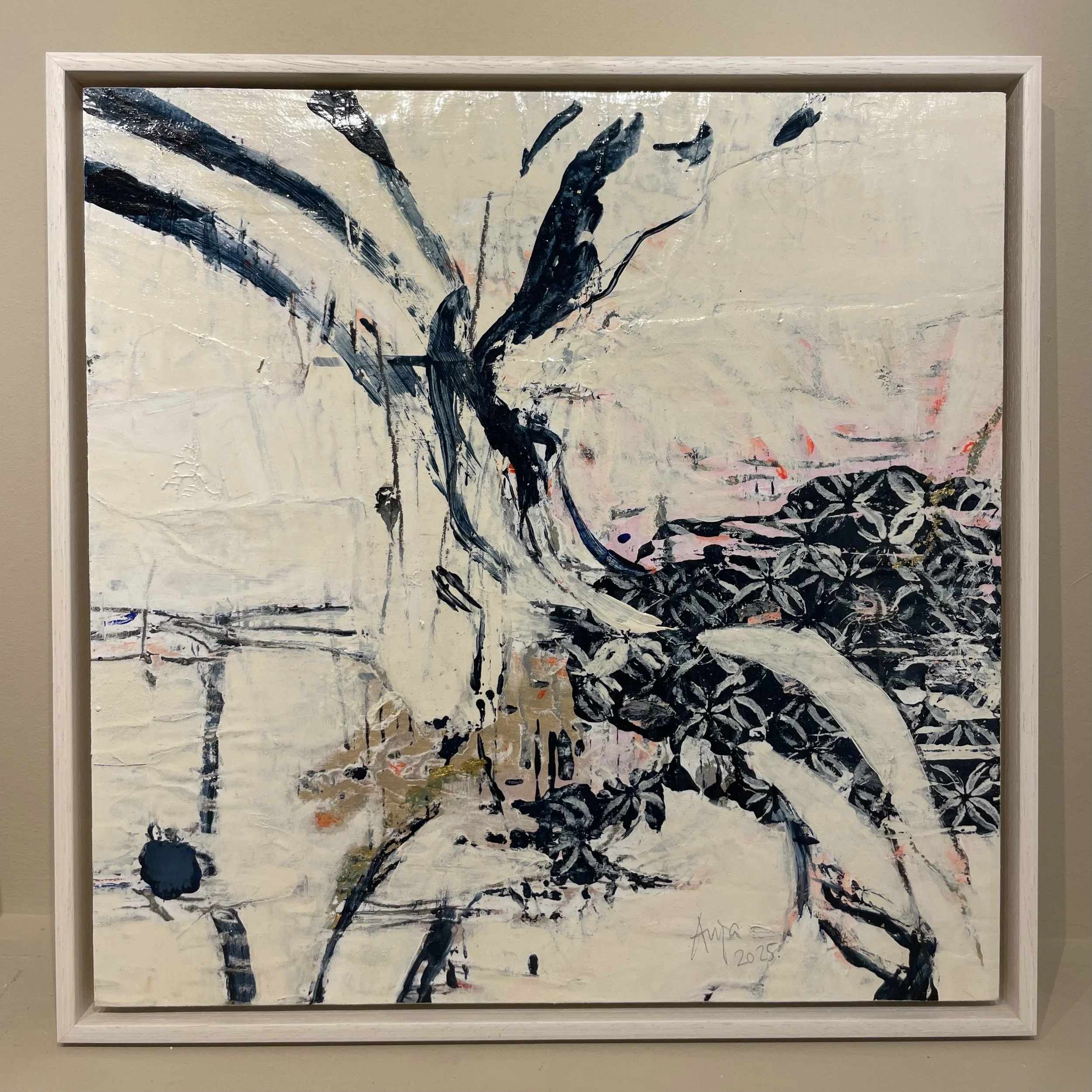 "Branching Out" mixed media on wooden panel. 40x40 cm. 2025. Price: 900€