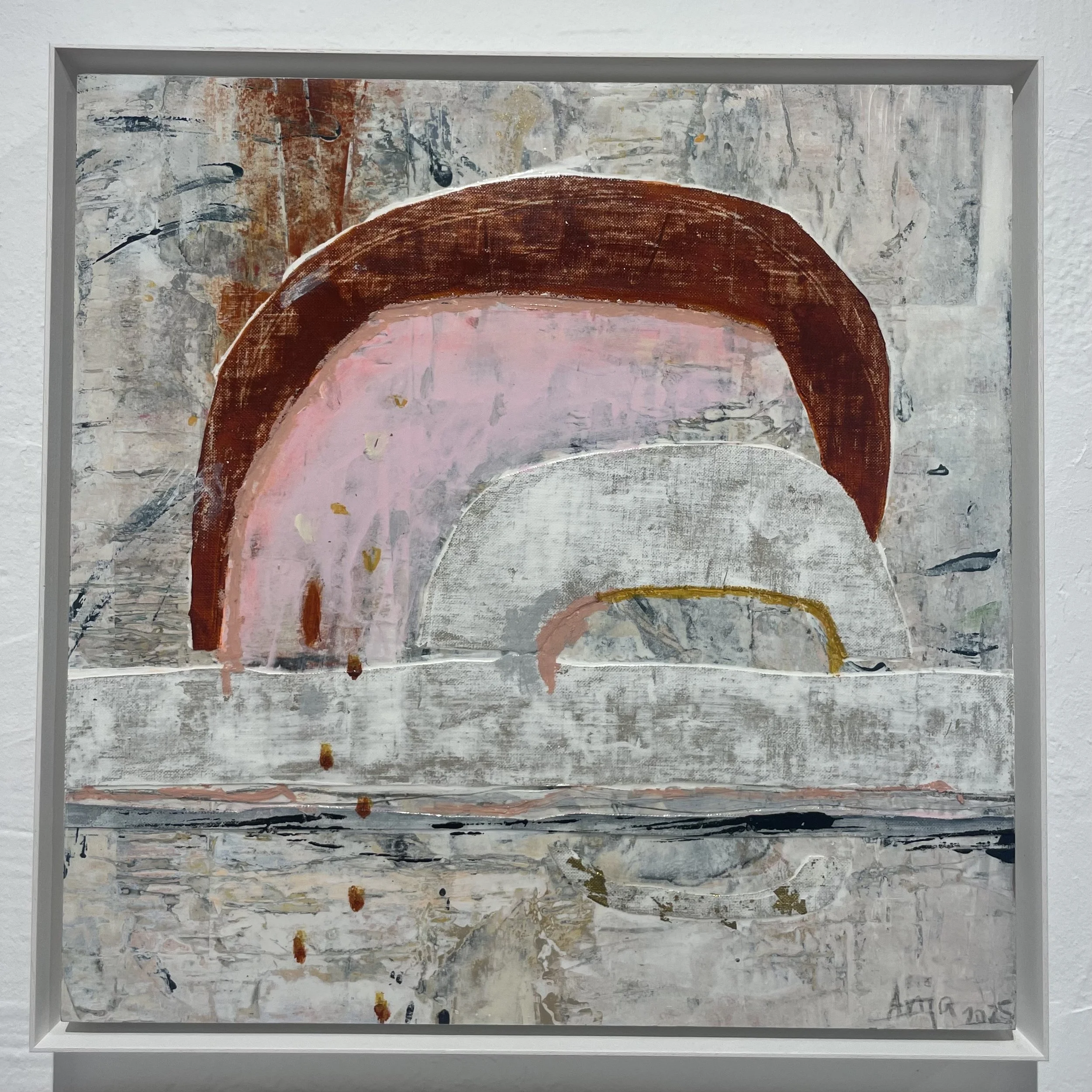 "Across" mixed media on wooden panel. 50x50 cm. 2025. Price: 1000€