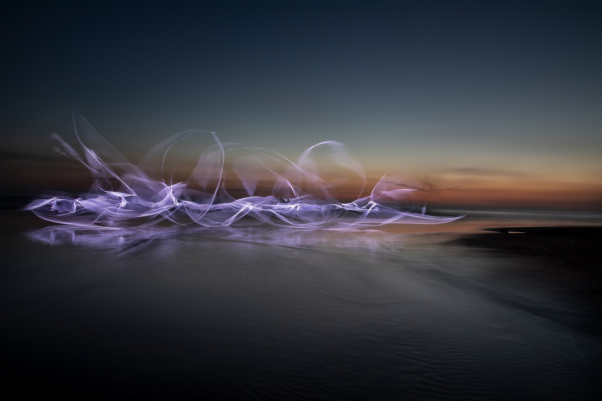 Light-Painting-Artist-Sola-Landscape-over-the-Sea.jpg