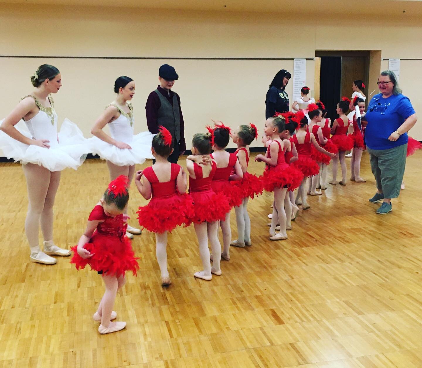 What a great day of Costume Rehearsals for all four shows! We love seeing our younger dancers interact with the older ones.
Rest well, dancers and families, and we will see you soon for Dress Rehearsals next week! 🌂🙂 #marypoppins #whatafeeling #pri