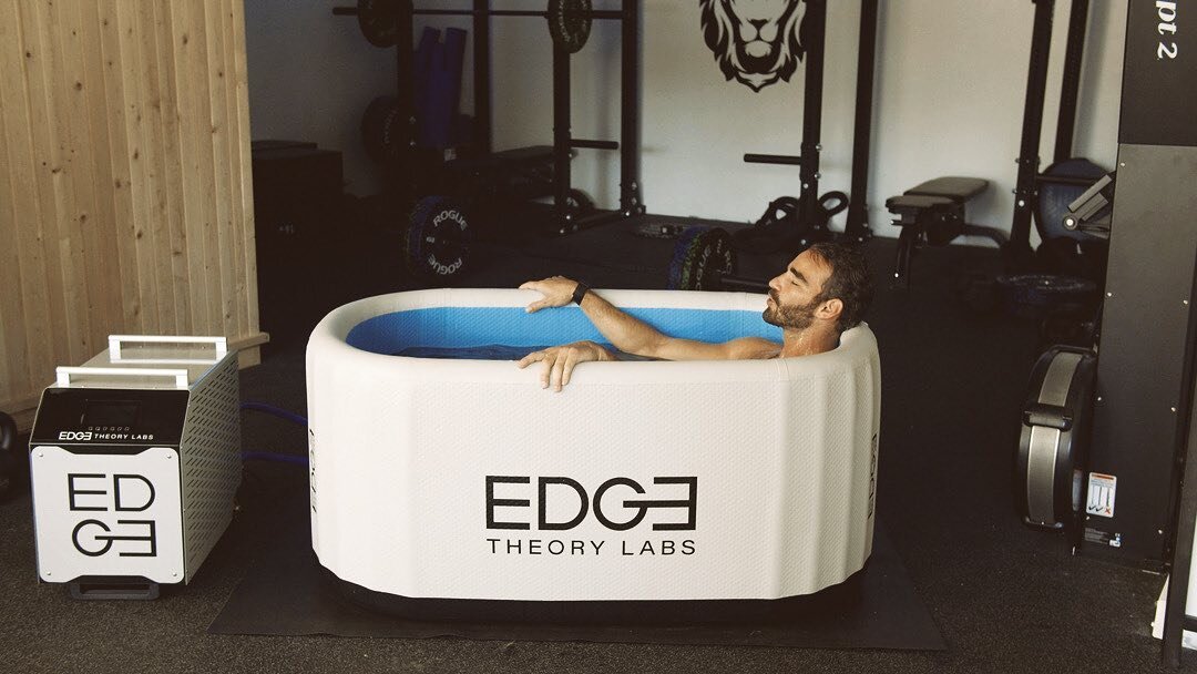 the benefits of Cold Water Immersion are both physical and mental and improve:
⠀⠀⠀⠀⠀⠀⠀⠀⠀
🧊 energy levels + overall focus
🧊 sleep quality
🧊 recovery for soreness and/or injuries
🧊 immunity
🧊 weight loss 
🧊 mental health
⠀⠀⠀⠀⠀⠀⠀⠀⠀
we're super sto