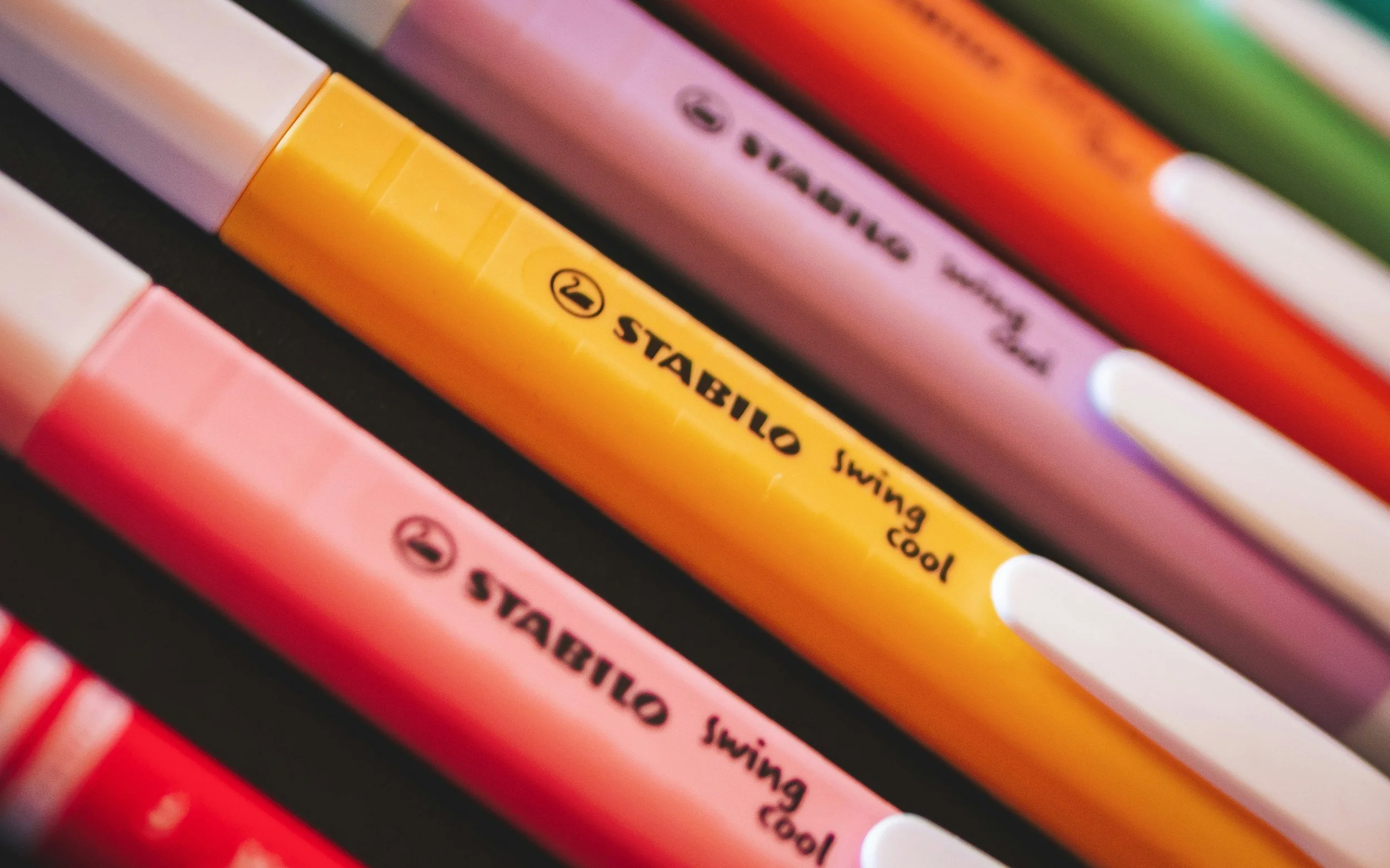 Wanneer lijkt een zwaan te veel op een zwaan? Oppositie rond STABILO-beeldmerk