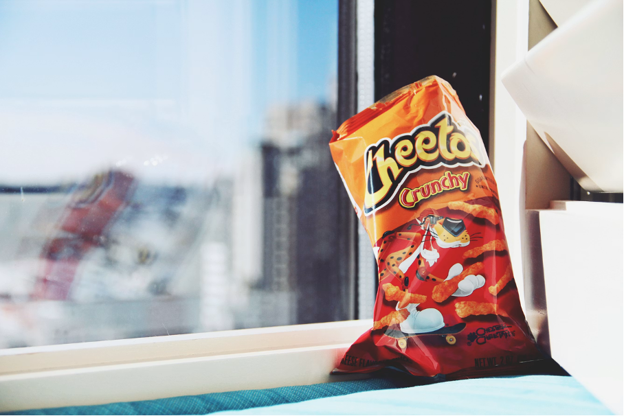 Om je vingers bij af te likken: Cheetos wint van Cheezo