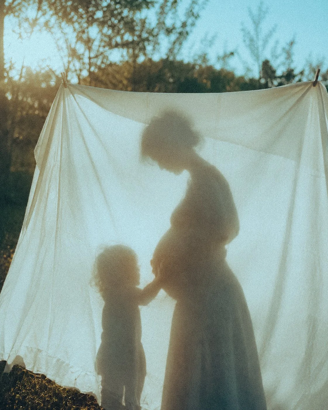Bebofi-artista-arte-fotoarte-revelado-fotografia-experimental-luz-materia-procesos-alternativos-bodas-servicio-fotograficos-barcelona-mexico-revelado-lectura-natal-astrologia-hijos-6.jpg (copia)