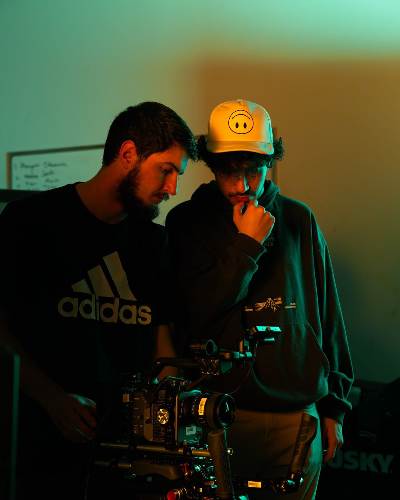 The Last Hand &bull; BTS 
A film by @laura.cusi @luisarmando.pacheco
📸 @picsbyp3ngu7n