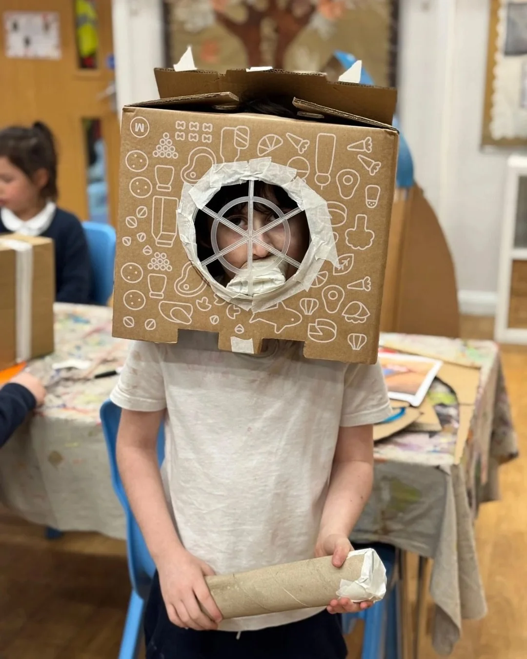 This week at Love Art Studios.

A week full of calm creativity, connection and confidence building across our sessions.

Huge thank you to our brilliant team for bringing the Love Art magic every day ❤️

#artinsussex #artinthemoment #loveartstudiossu