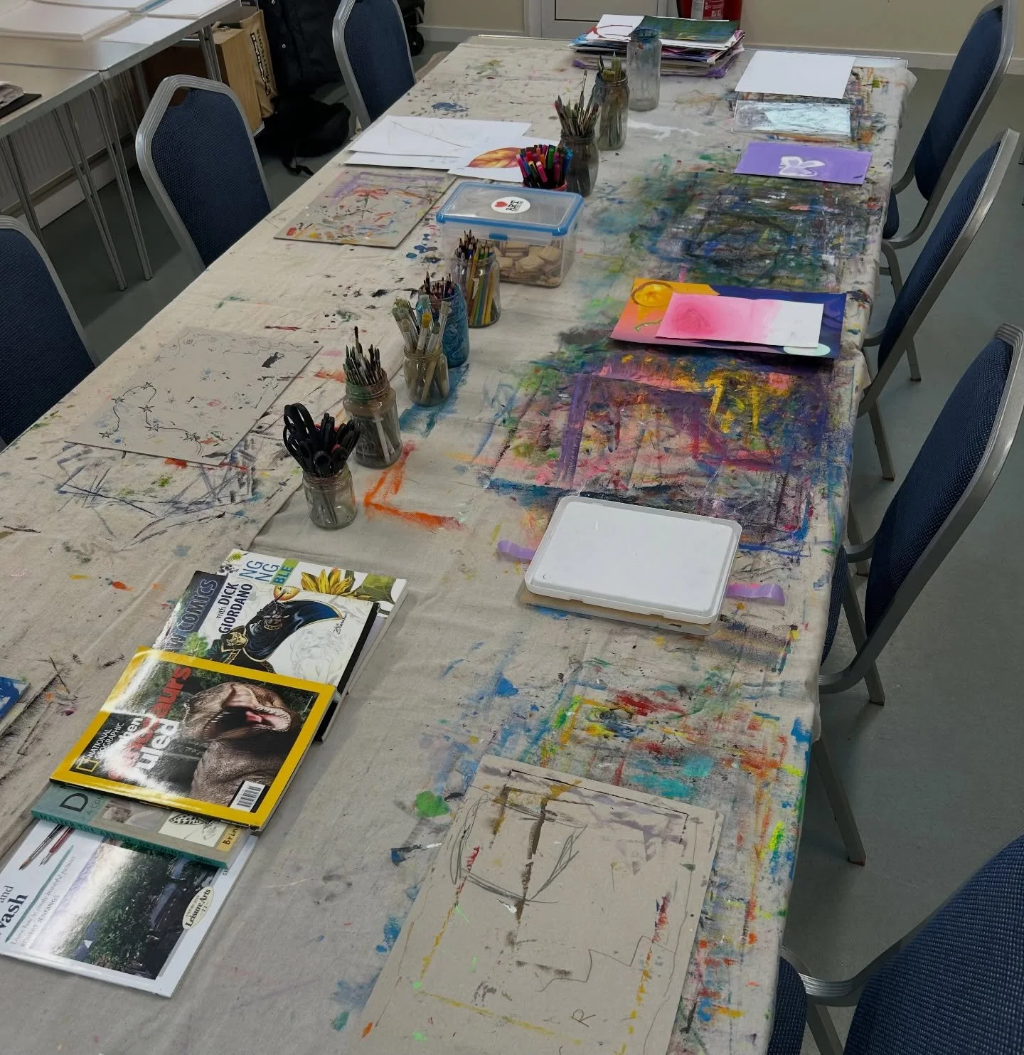 1 SPACE LEFT &ndash; TEEN STUDIO 🎨 (age 11+)

Monday 30th March is almost full.

Just one space remaining

Held at Age Concern in their art space at the back of the building, overlooking the peaceful community garden 🌿

Beautiful natural daylight a