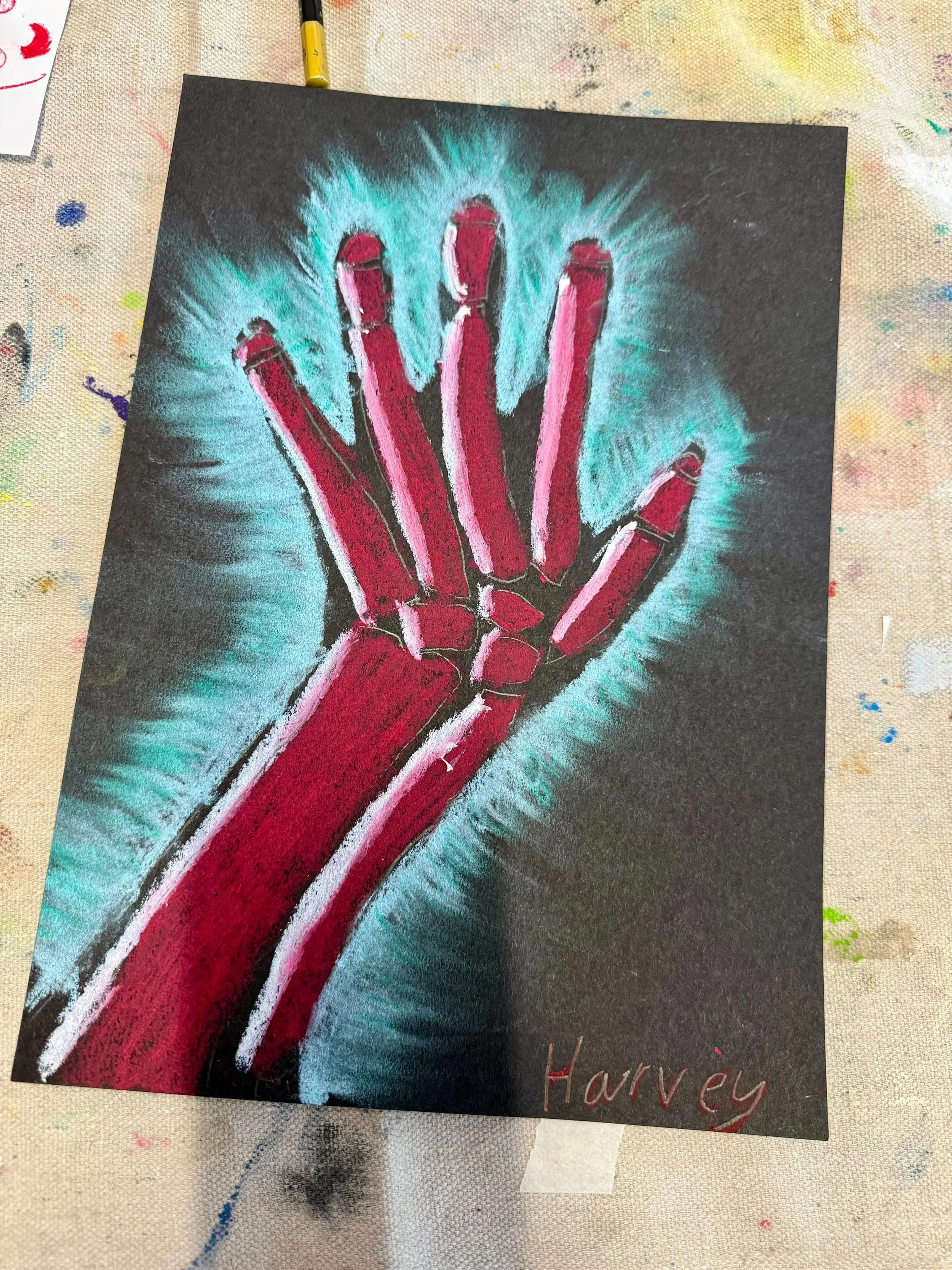 🎨✨ Look what our young artists have been creating!

From glowing skeleton hands and colourful cats to imaginative sculptures, robots and autumnal creations, our after school clubs have been bursting with creativity!

We love seeing children&rsquo;s 