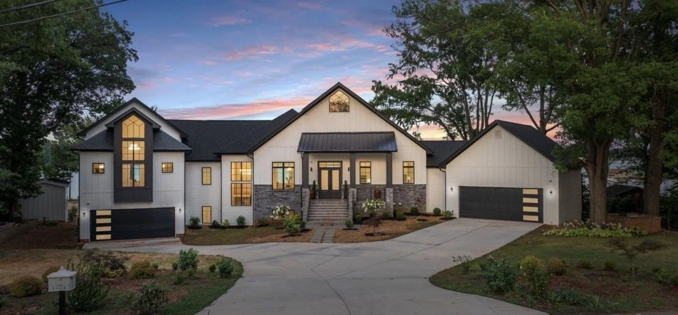 Paint, exterior paint, interior paint, paint contractor, painting contractor, stain.