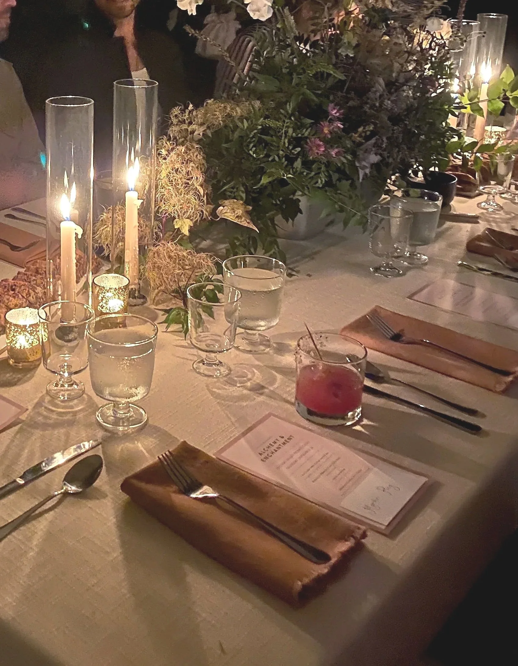 Calico Wallpaper — Hand-dyed linen shaped for a shared table · Where textile, color, and atmosphere became one dining experience · 2024