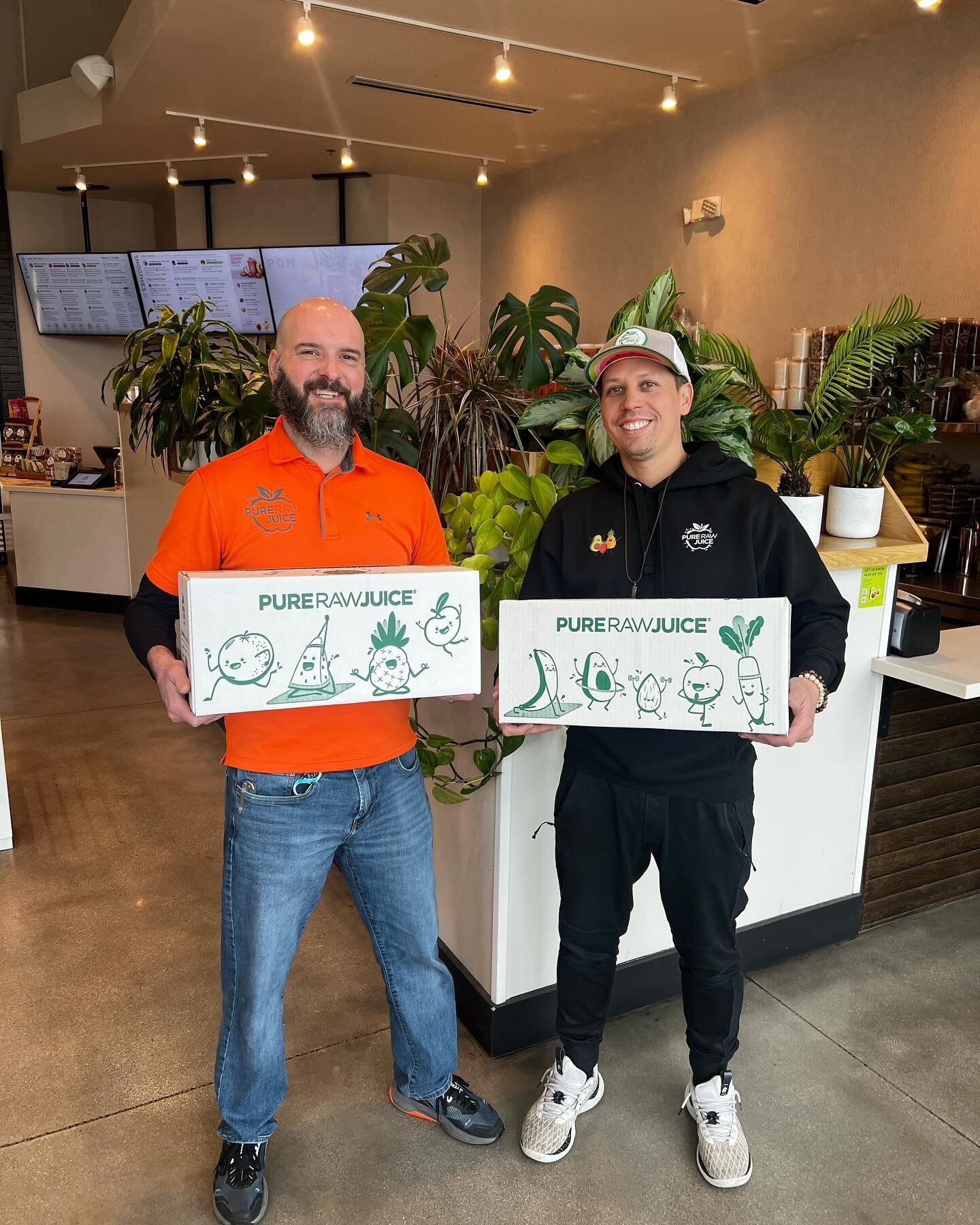 Want a buddy to join you for a 3-day juice cleanse? 🤩 

Sip it up with Adam and Chuck! They&rsquo;re stoked to be doing the cleanse together and would love for you to join them! 🙌🙌🙌

Send this to your Fam and encourage them to grab a cleanse alon