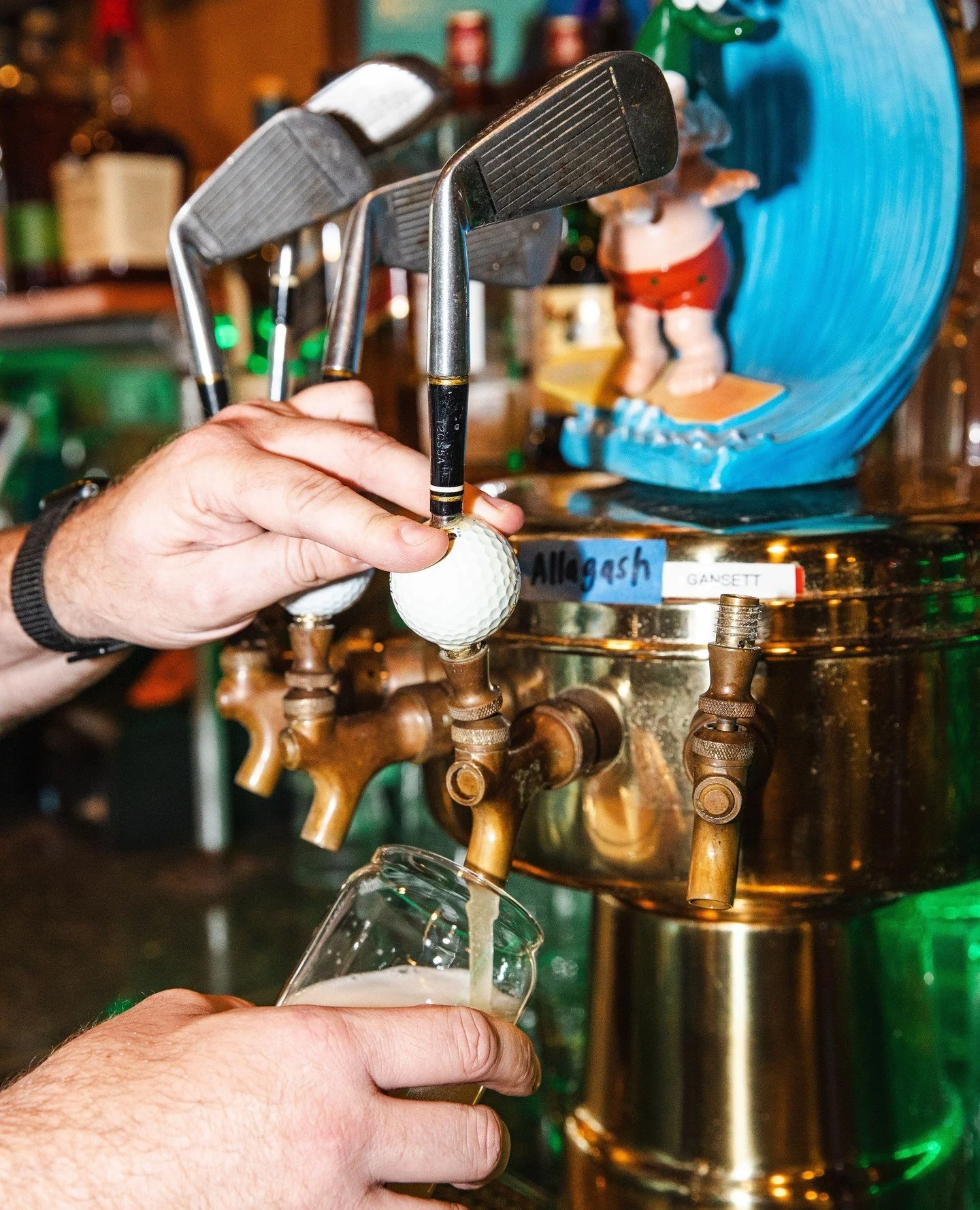 Shopping for the guy on your list just got easier 🎁👔⁠
A gift certificate to Worn Men&rsquo;s Consignment, a laid-back slice and pint at Baker&rsquo;s Bar, or a fresh cut from Oskar&rsquo;s Family Barbershop &mdash; easy wins, guaranteed. 🍕✂️🍺