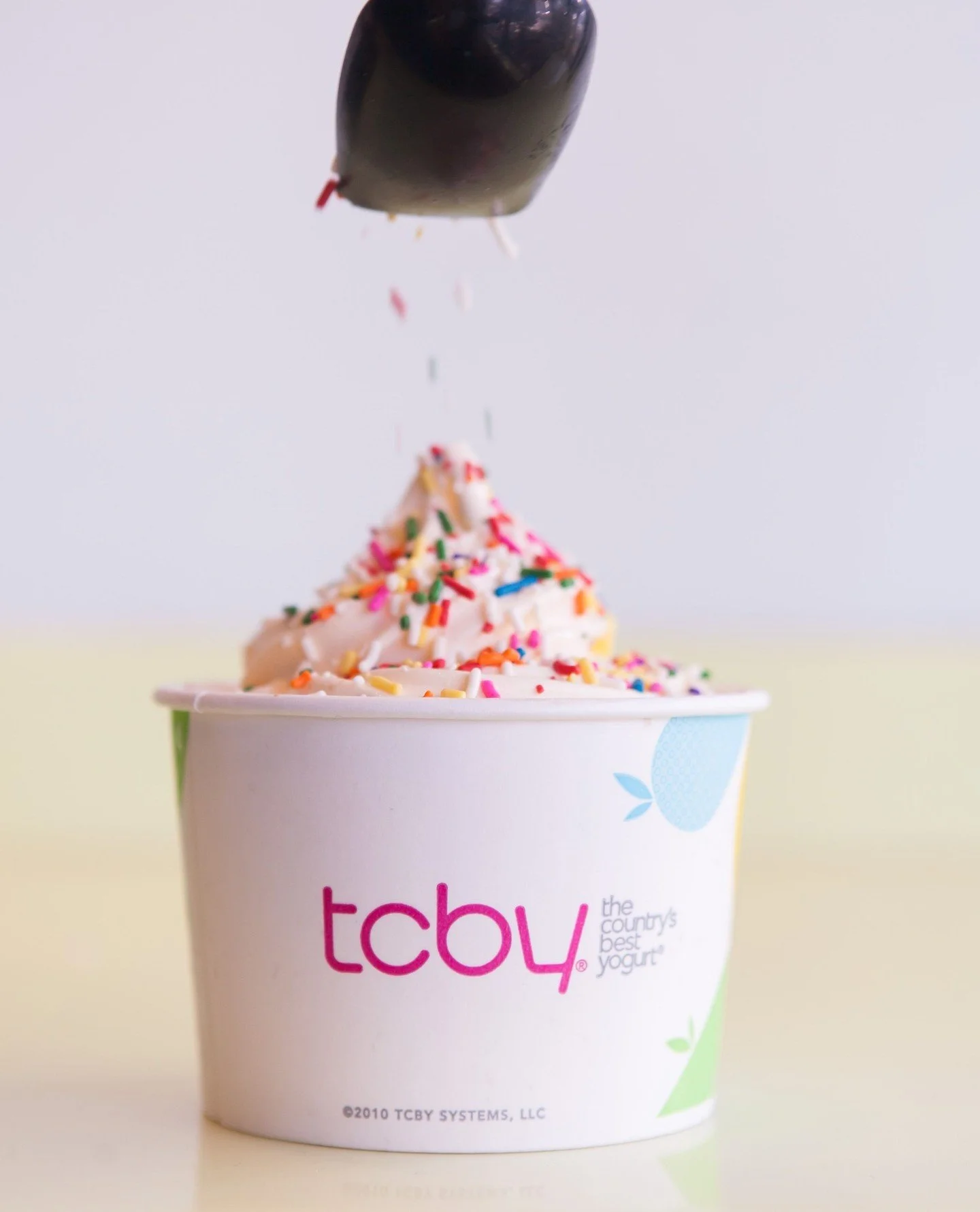 ☀️ Counting down the days 'til spring? Us too! We're manifesting sunshine and starting froyo season early! 😎 #ShadowOrNoShadow