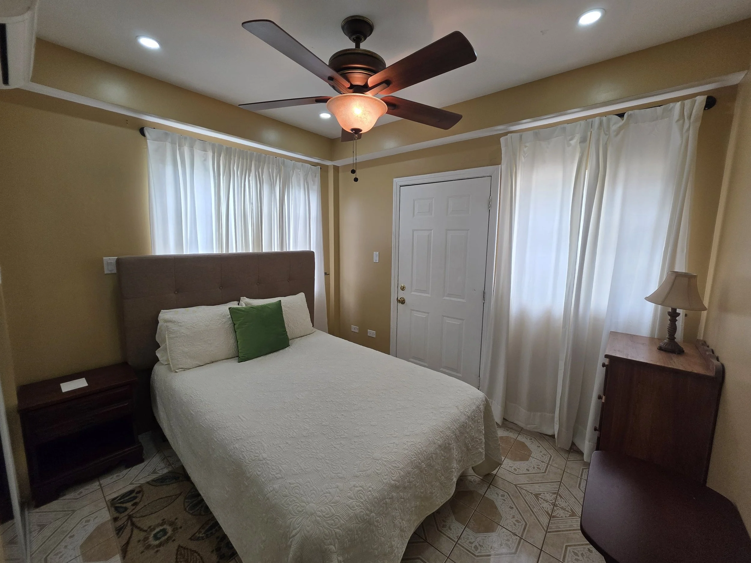 2 bdr 1 bth casa belize airbnb13-WA0080.jpg