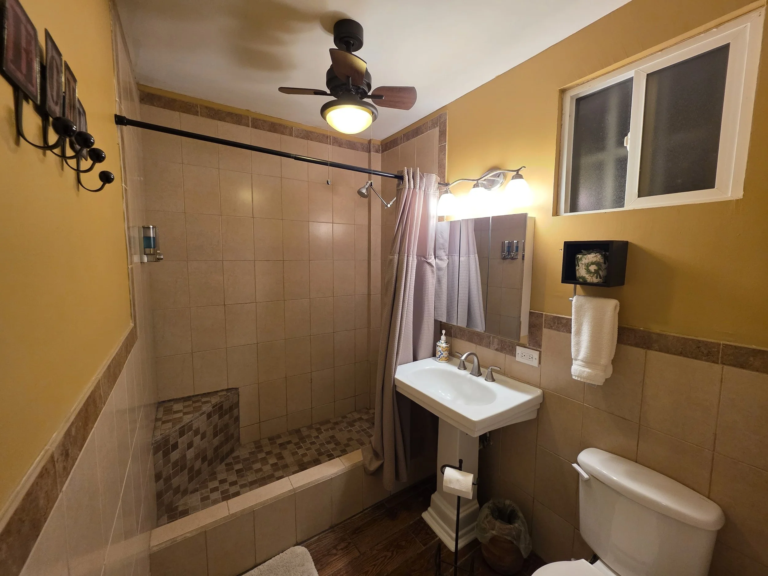 2 bdr 2 bth casa belize airbnb28-WA0082.jpg