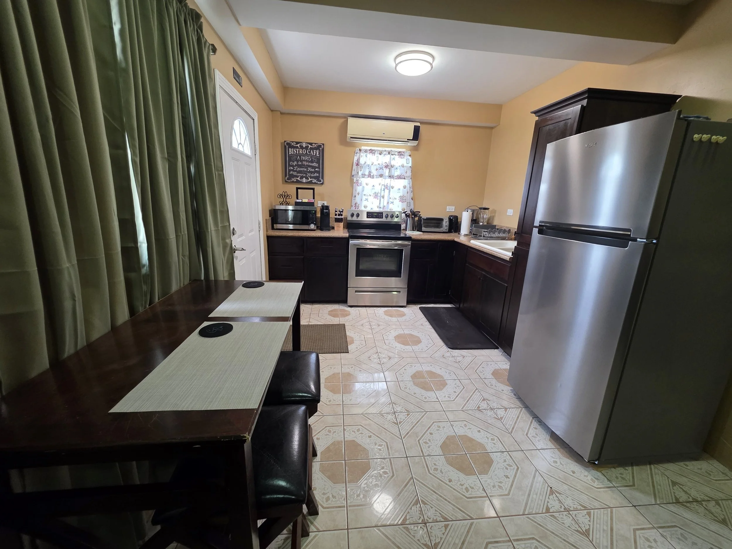 2 bdr 1 bth casa belize airbnb13-WA0063.jpg