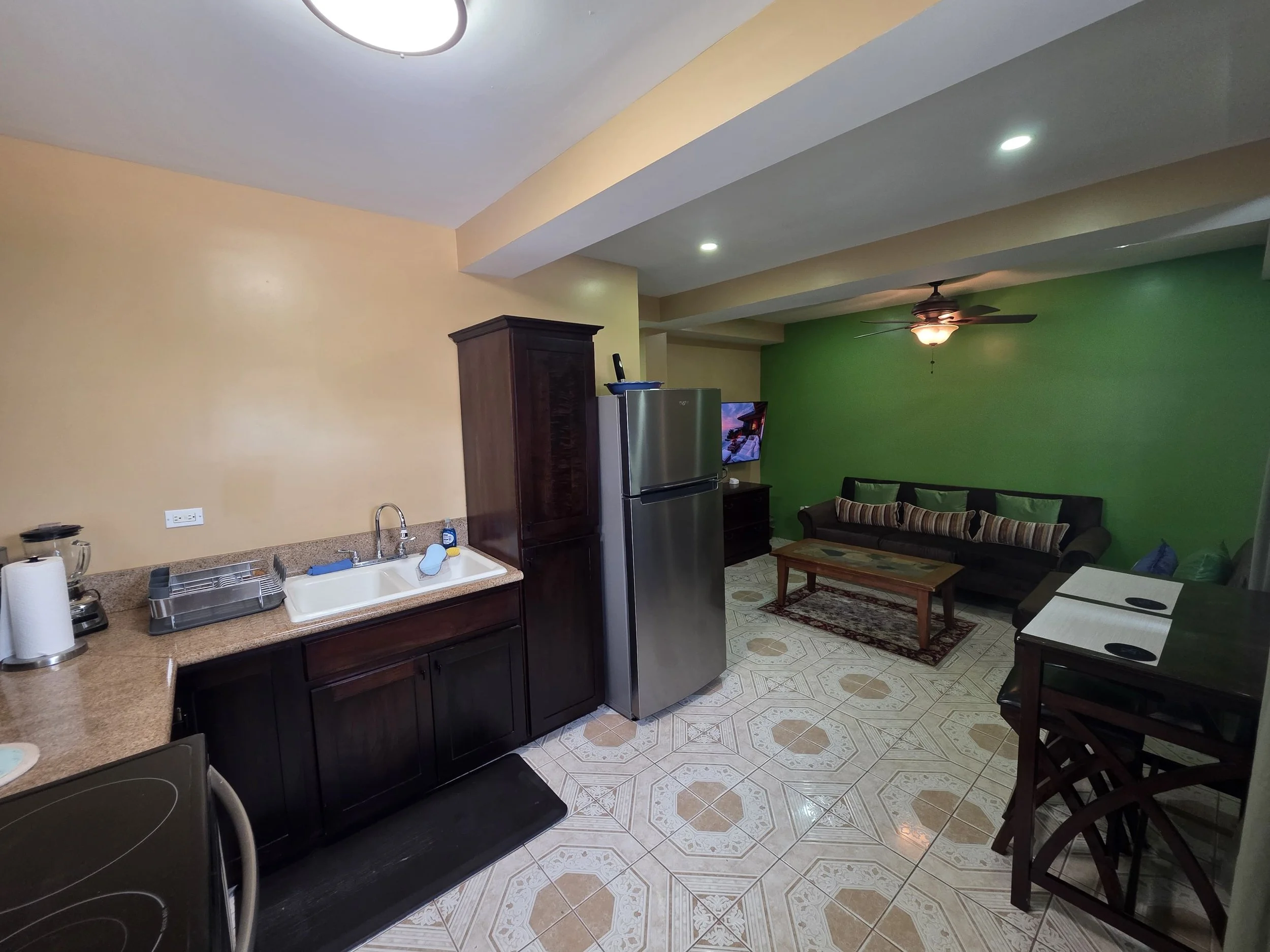2 bdr 1 bth casa belize airbnb13-WA0146.jpg