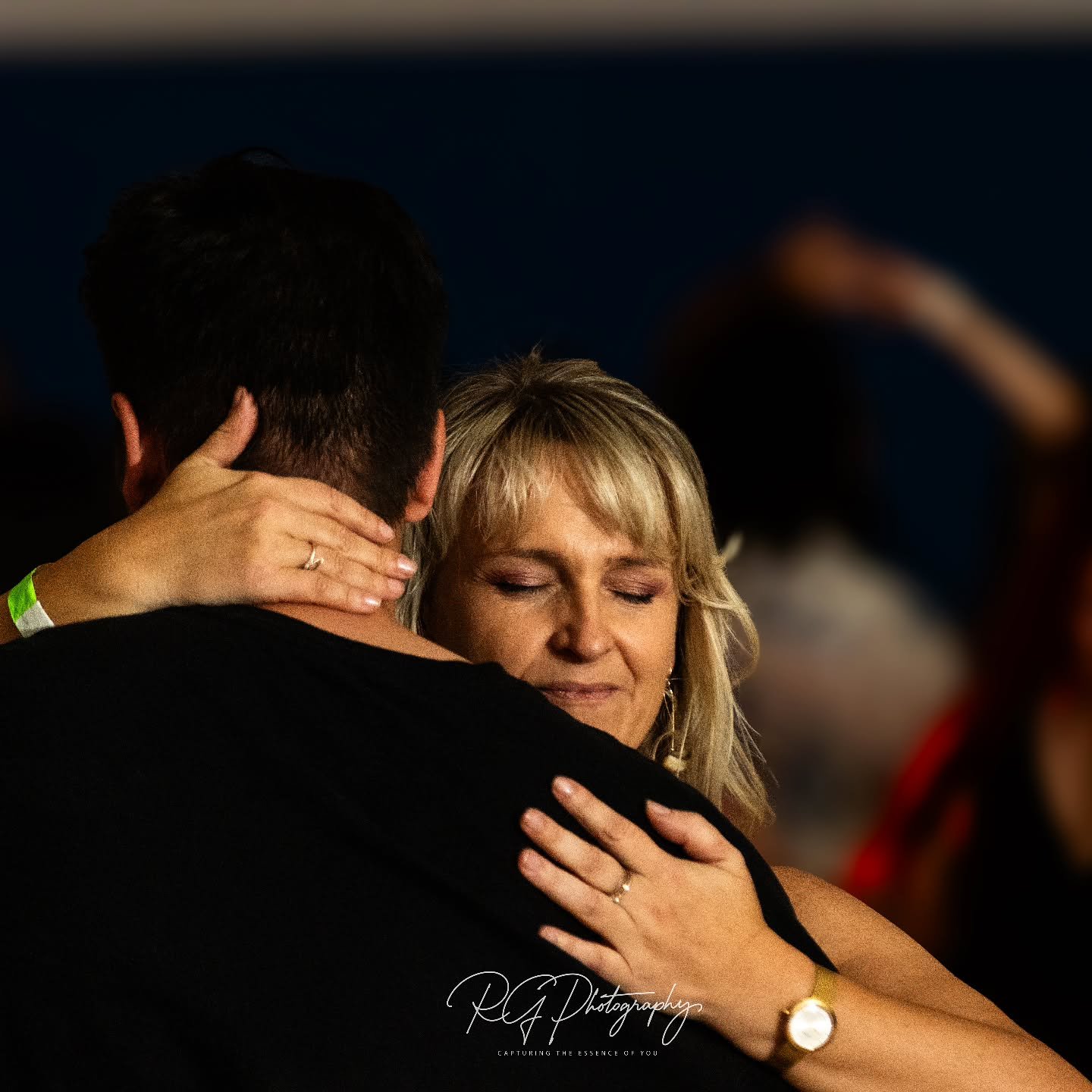 When rhythm fades and only connection remains.

&mdash;Capturing the essence of you
📸 @robgreenphotography