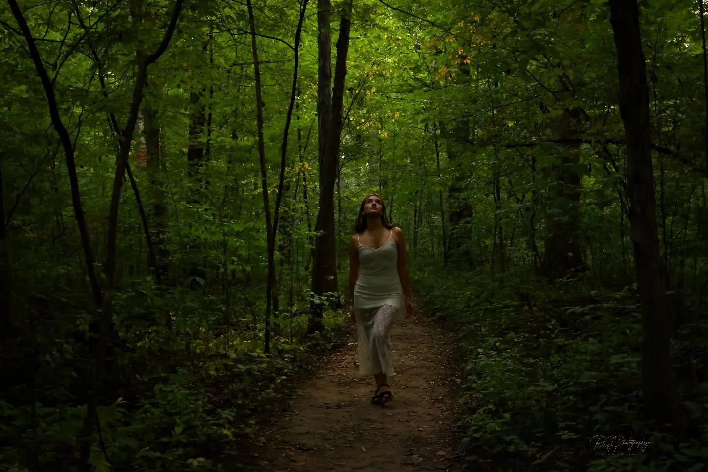 Soft steps, steady heart, and a world that finally feels wide open.

Senior Portraits

Model | @maya_boar 
.
.
#RGPhotography #seniorportrait #fall